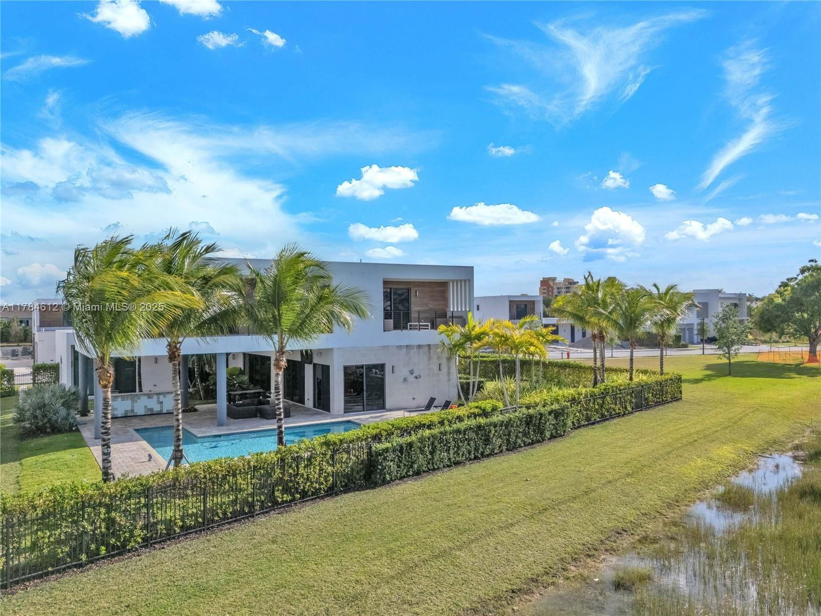 Real estate property located at 16709 Botaniko Dr, Broward, Weston Estates, Weston, FL