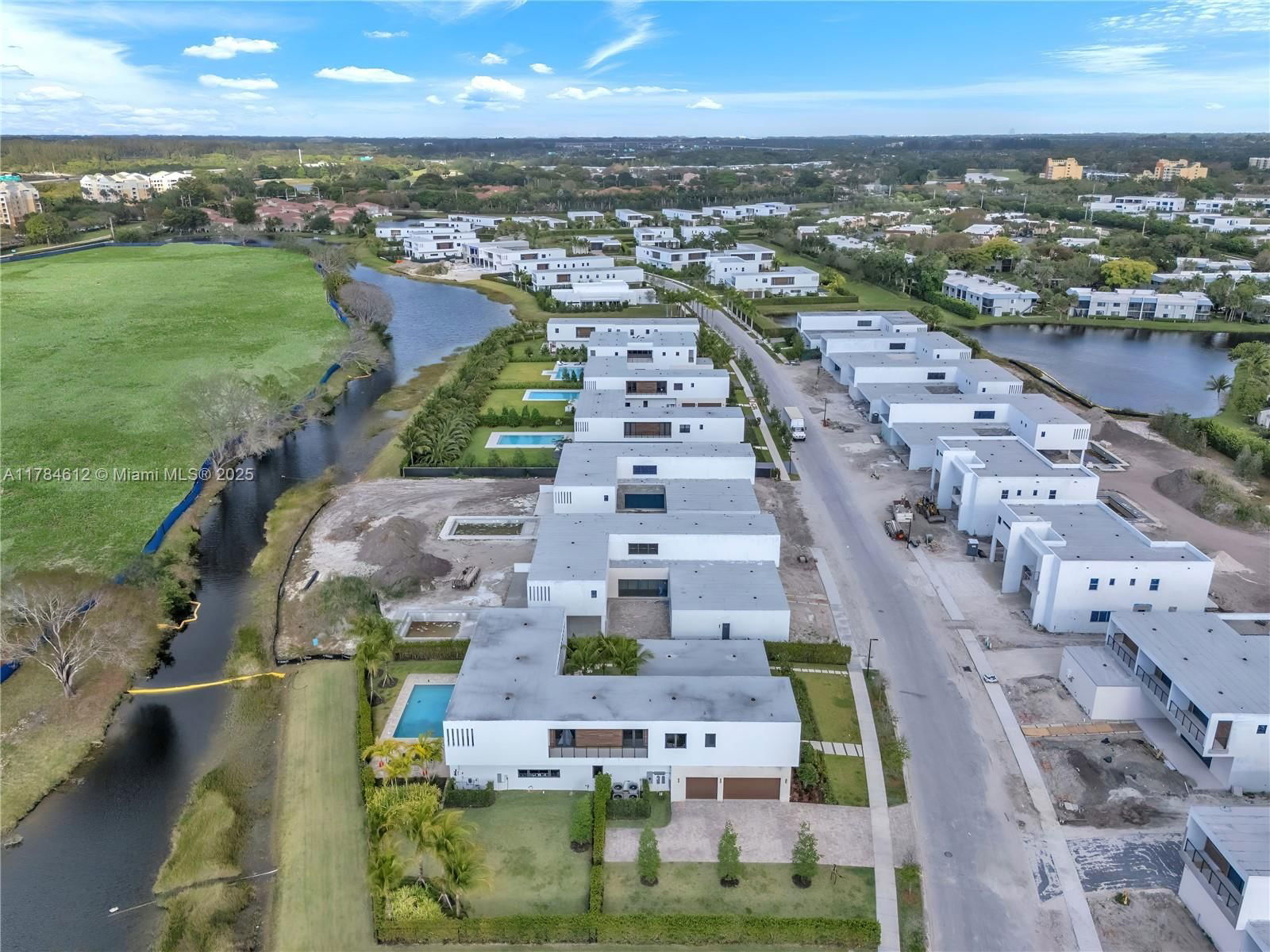 Real estate property located at 16709 Botaniko Dr, Broward, Weston Estates, Weston, FL
