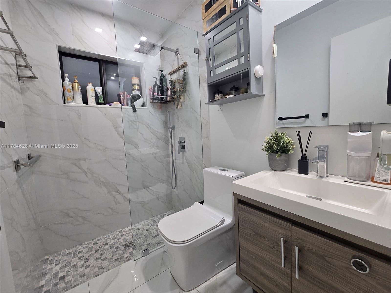 Real estate property located at 7418 32nd Ct, Miami-dade, Christys 5th Addn, Hialeah, FL