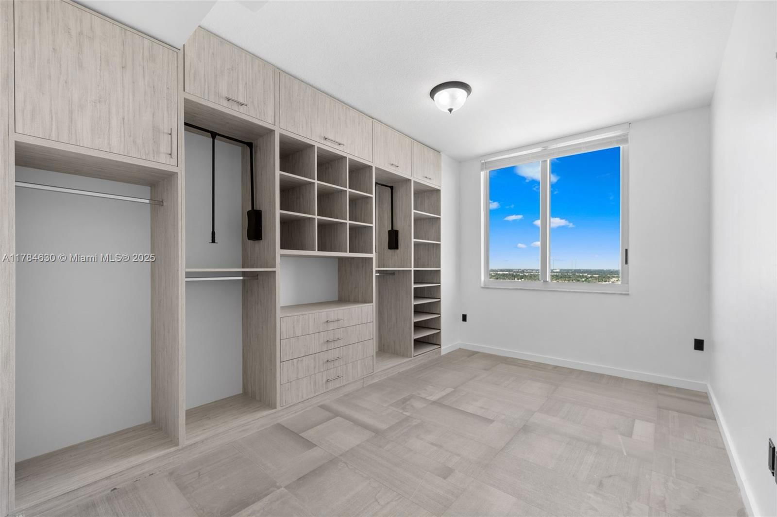 Real estate property located at 1745 Hallandale Beach Blvd PH05W, Broward, Duo Condominium West, Hallandale Beach, FL