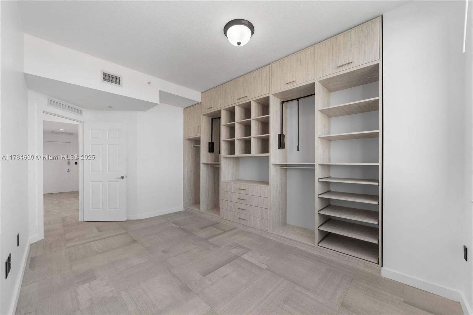 Real estate property located at 1745 Hallandale Beach Blvd PH05W, Broward, Duo Condominium West, Hallandale Beach, FL