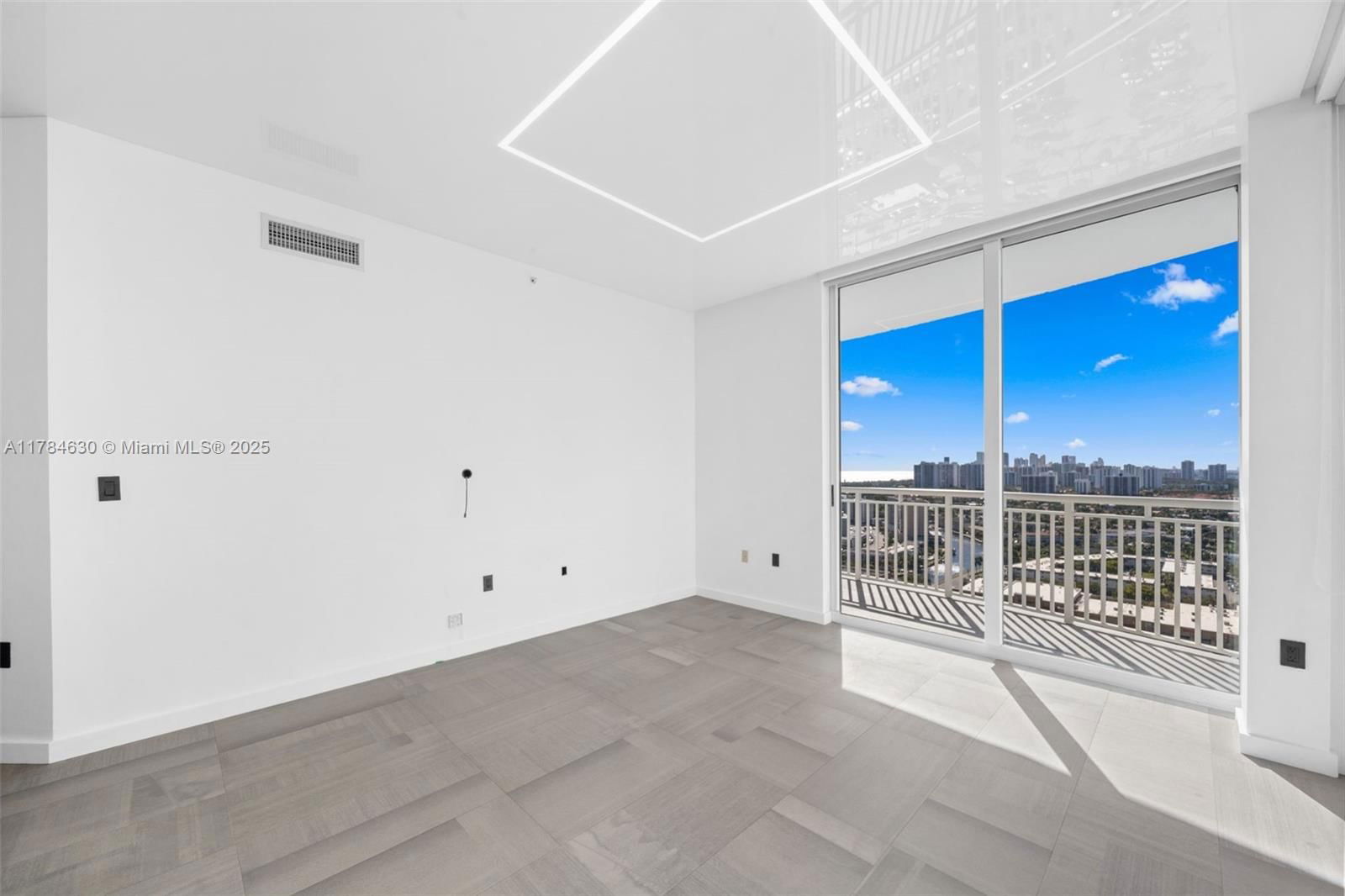 Real estate property located at 1745 Hallandale Beach Blvd PH05W, Broward, Duo Condominium West, Hallandale Beach, FL