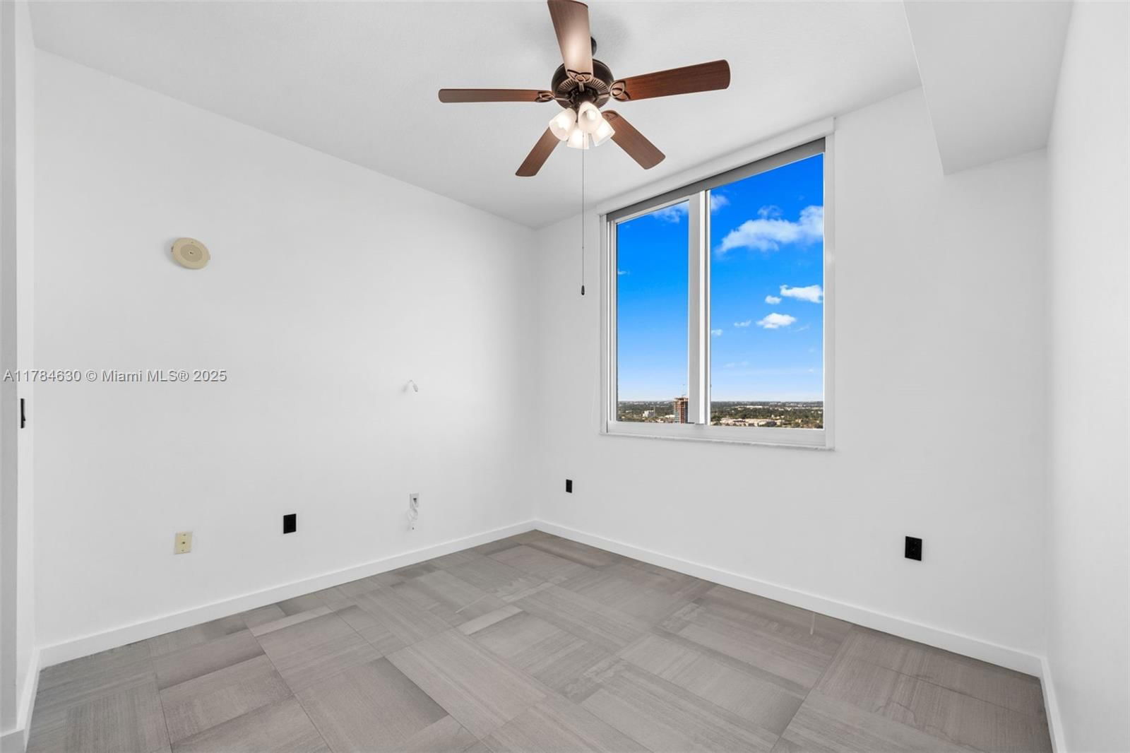 Real estate property located at 1745 Hallandale Beach Blvd PH05W, Broward, Duo Condominium West, Hallandale Beach, FL
