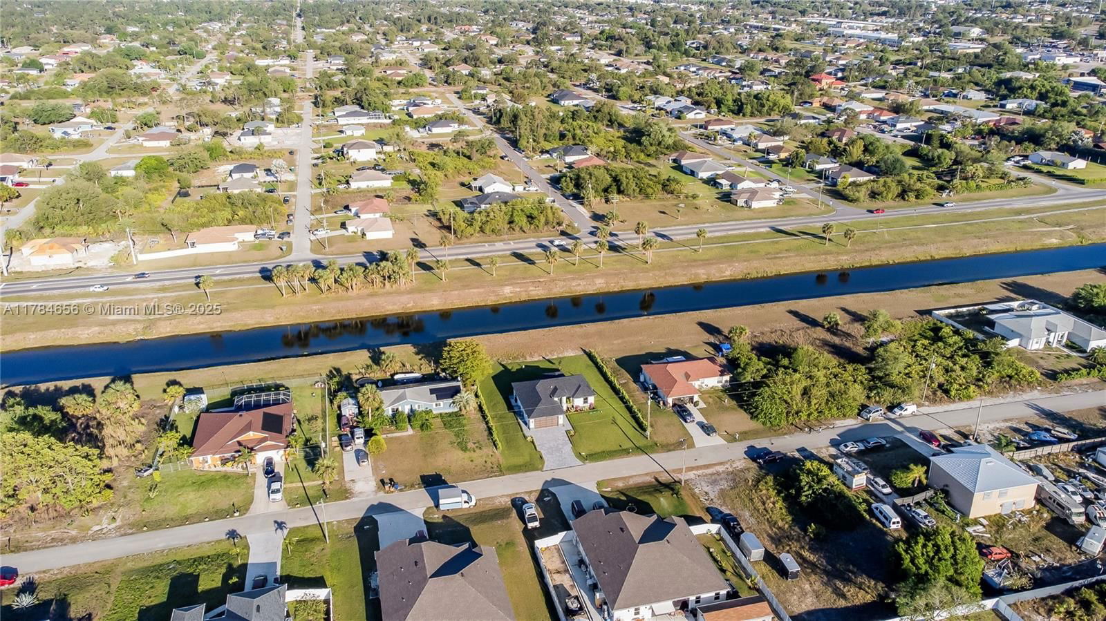 Real estate property located at 912 RITA AVE N, Lee, Lehigh Acres, Lehigh Acres, FL