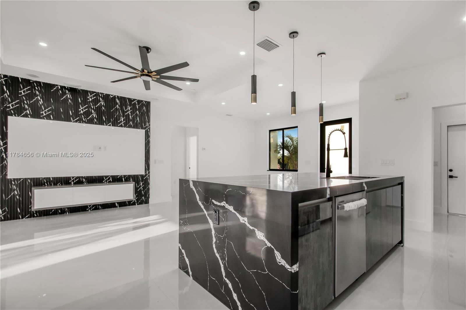 Real estate property located at 912 RITA AVE N, Lee, Lehigh Acres, Lehigh Acres, FL