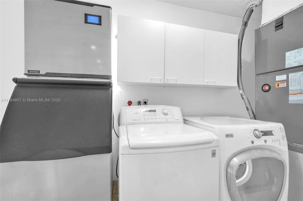 Real estate property located at 9000 21st St, Broward, University Heights, Pembroke Pines, FL
