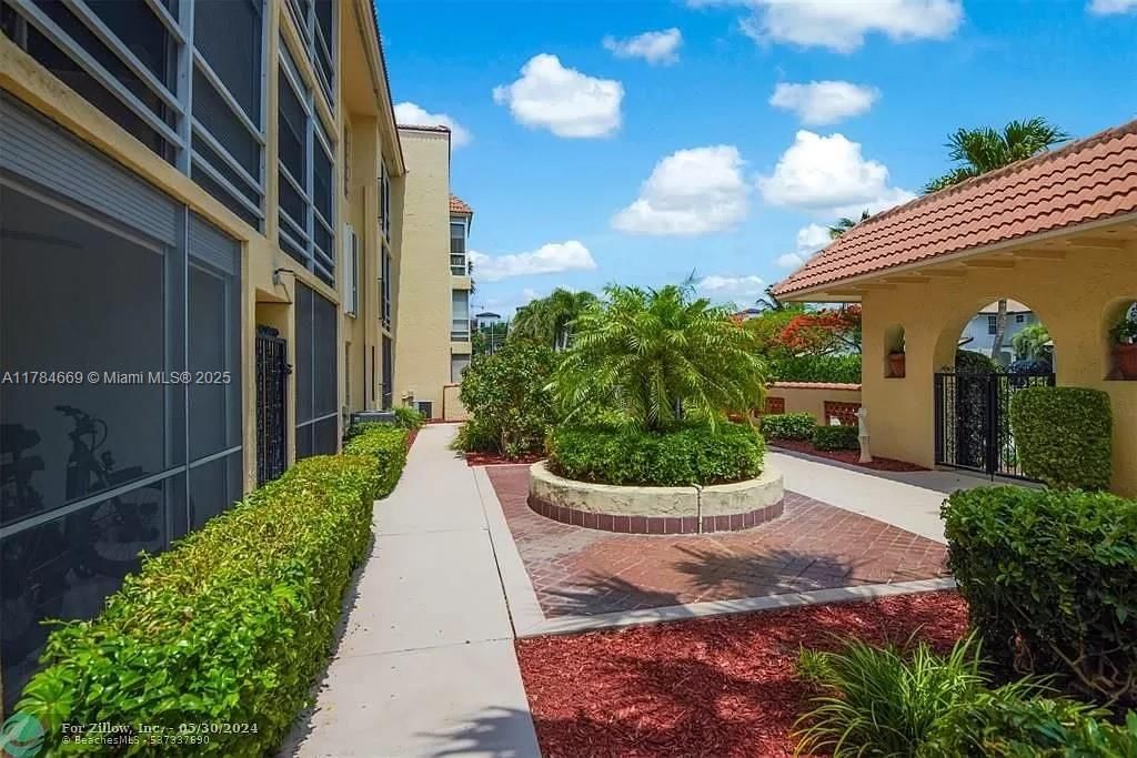 Real estate property located at 331 8th St #1-C-E, Palm Beach, Gateway Apts Condo, Boca Raton, FL