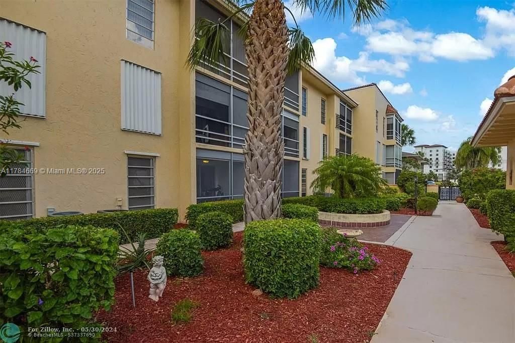 Real estate property located at 331 8th St #1-C-E, Palm Beach, Gateway Apts Condo, Boca Raton, FL
