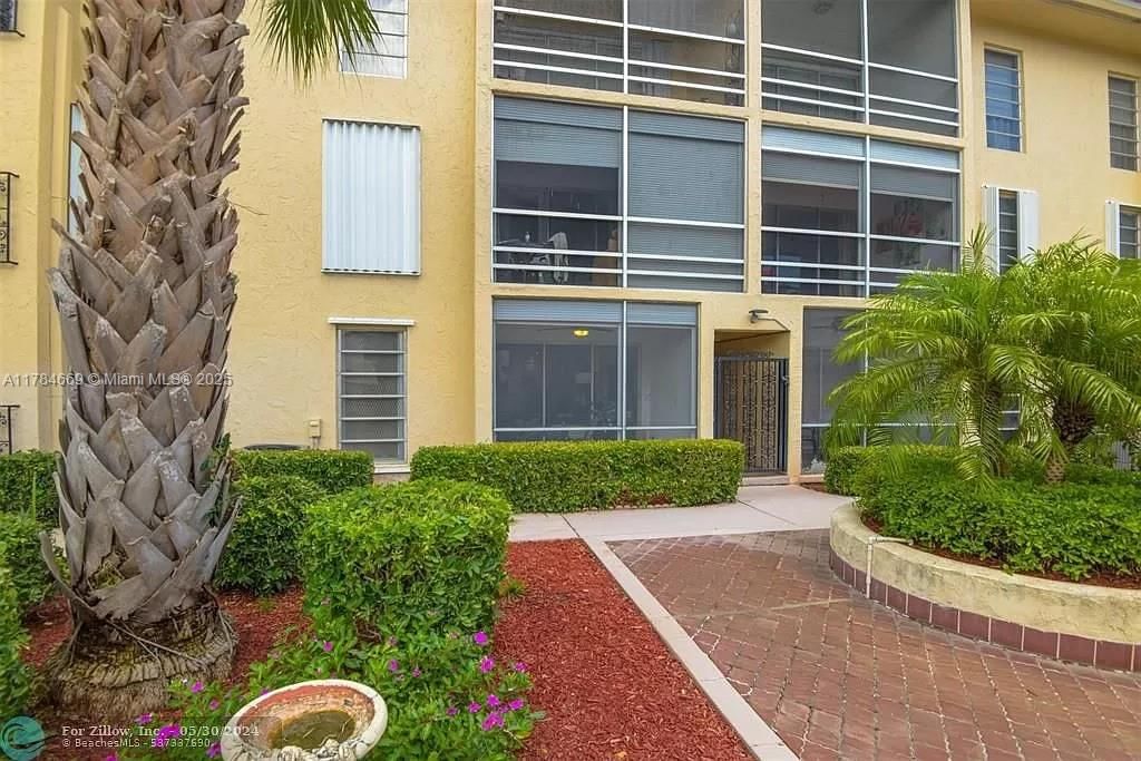 Real estate property located at 331 8th St #1-C-E, Palm Beach, Gateway Apts Condo, Boca Raton, FL