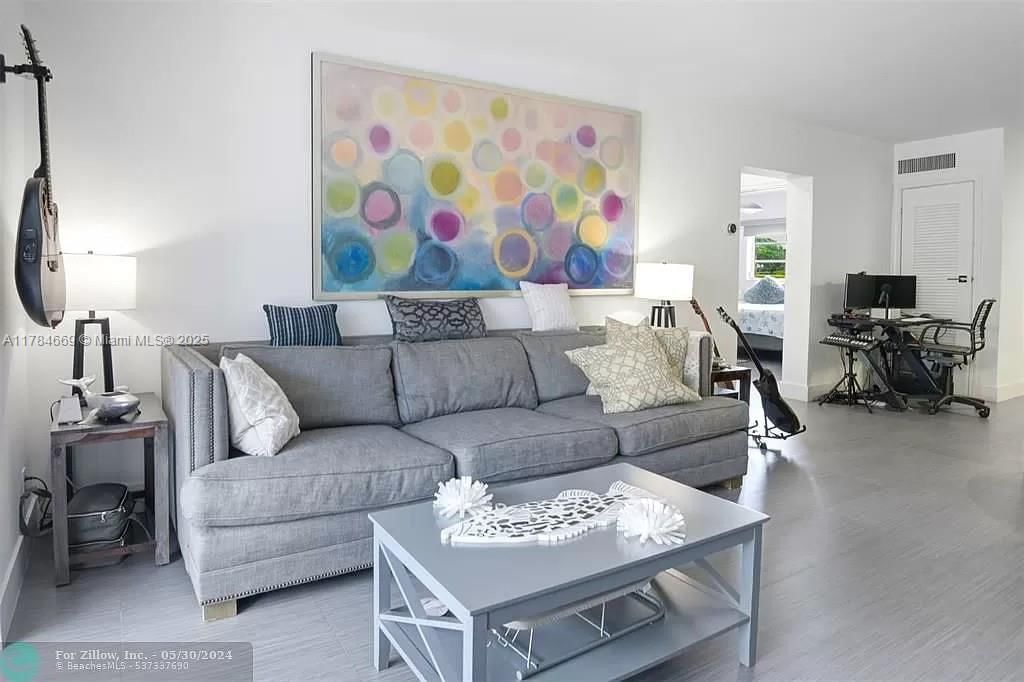 Real estate property located at 331 8th St #1-C-E, Palm Beach, Gateway Apts Condo, Boca Raton, FL