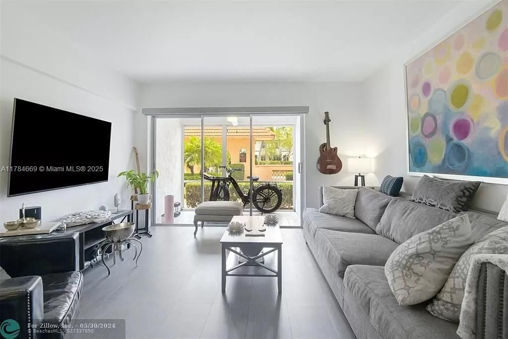 Real estate property located at 331 8th St #1-C-E, Palm Beach, Gateway Apts Condo, Boca Raton, FL
