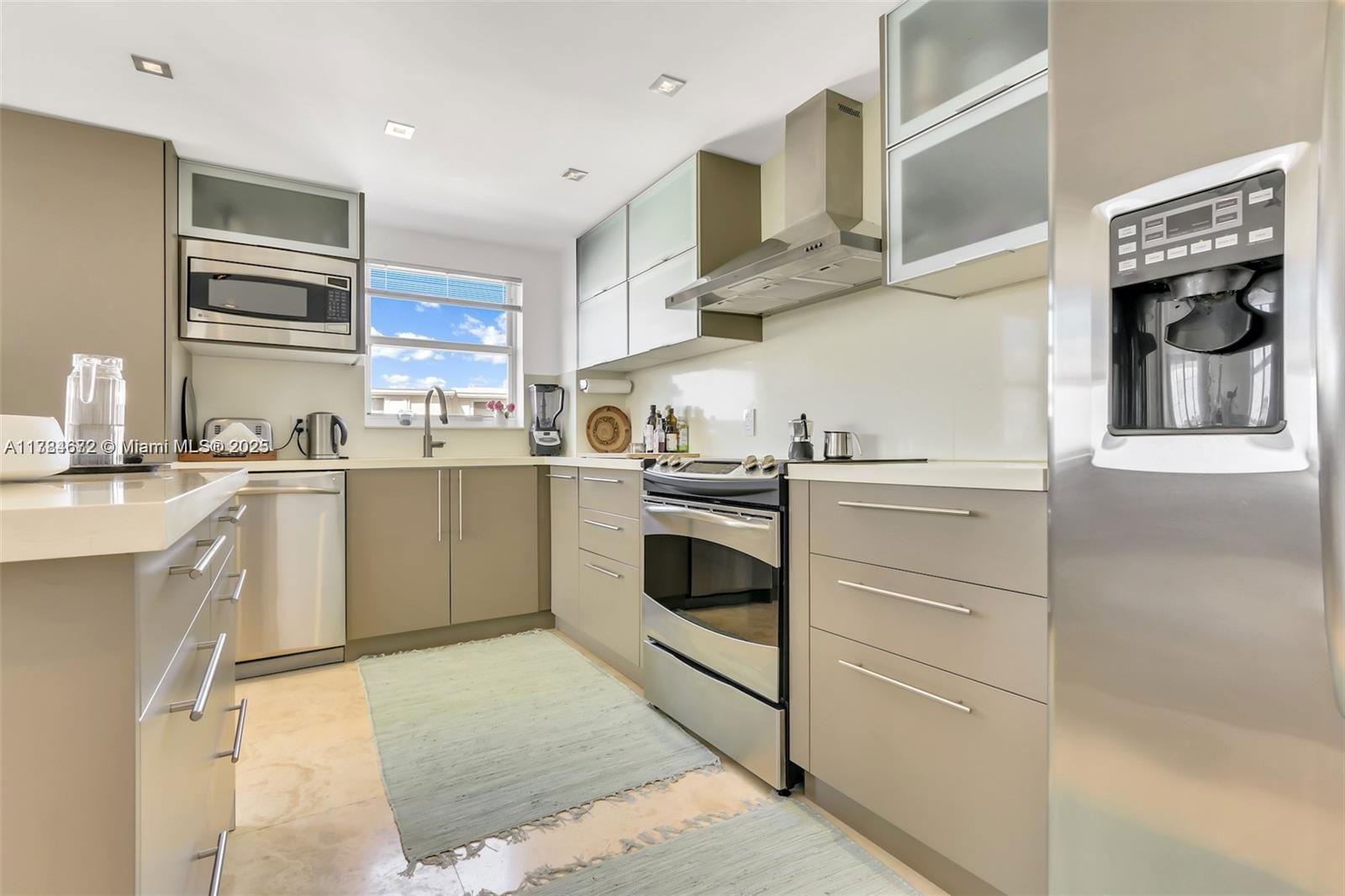 Real estate property located at 9250 Bay Harbor Dr #5C, Miami-dade, Colony Bay Harbor Apts Co, Bay Harbor Islands, FL