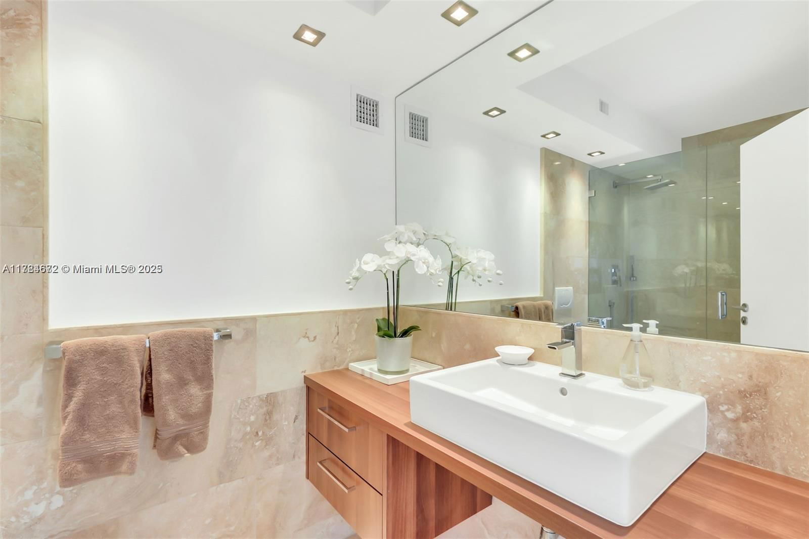 Real estate property located at 9250 Bay Harbor Dr #5C, Miami-dade, Colony Bay Harbor Apts Co, Bay Harbor Islands, FL