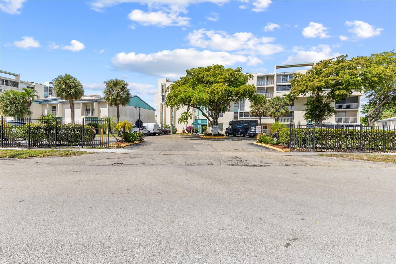 Real estate property located at 2071 46th Ave I103, Broward, Newport At Lauderhill Con, Lauderhill, FL