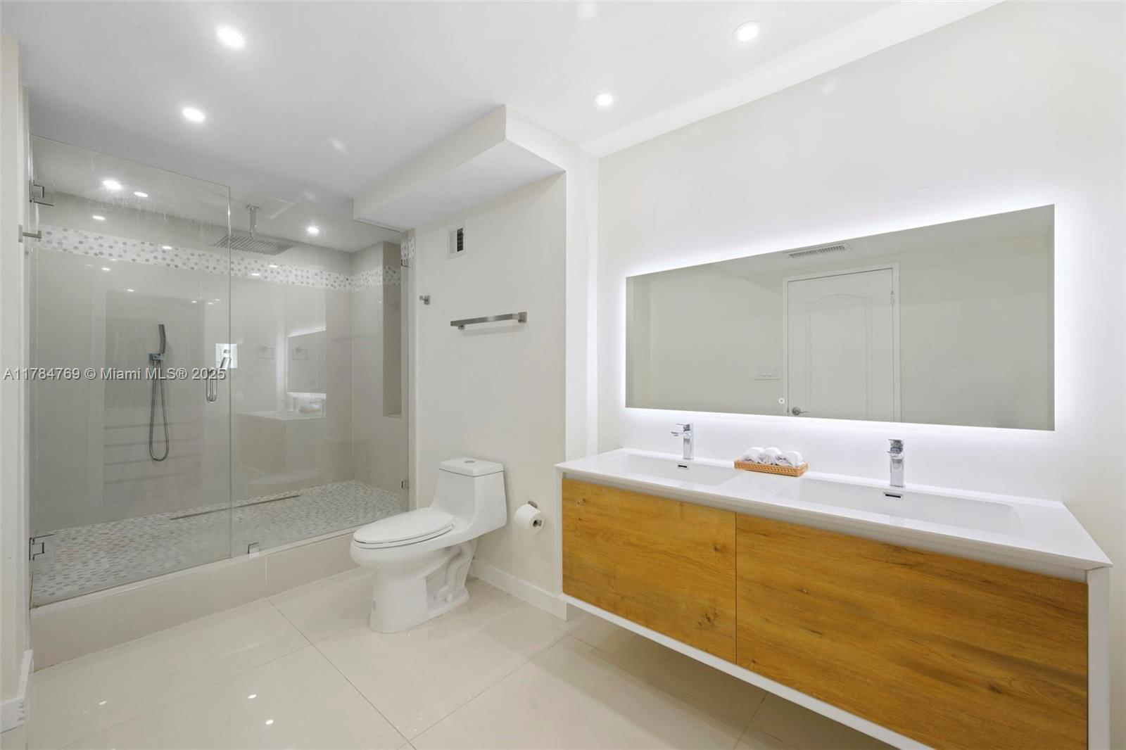 Real estate property located at 500 Three Islands Blvd #206, Broward, Olympus Condo Phase, Hallandale Beach, FL