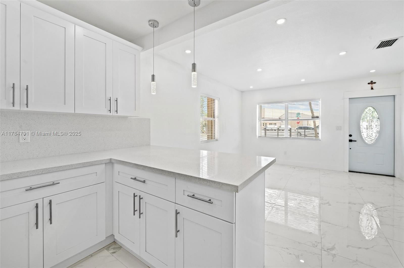 Real estate property located at 31600 187th Ave, Miami-dade, Replat Of Portion Of Flor, Homestead, FL