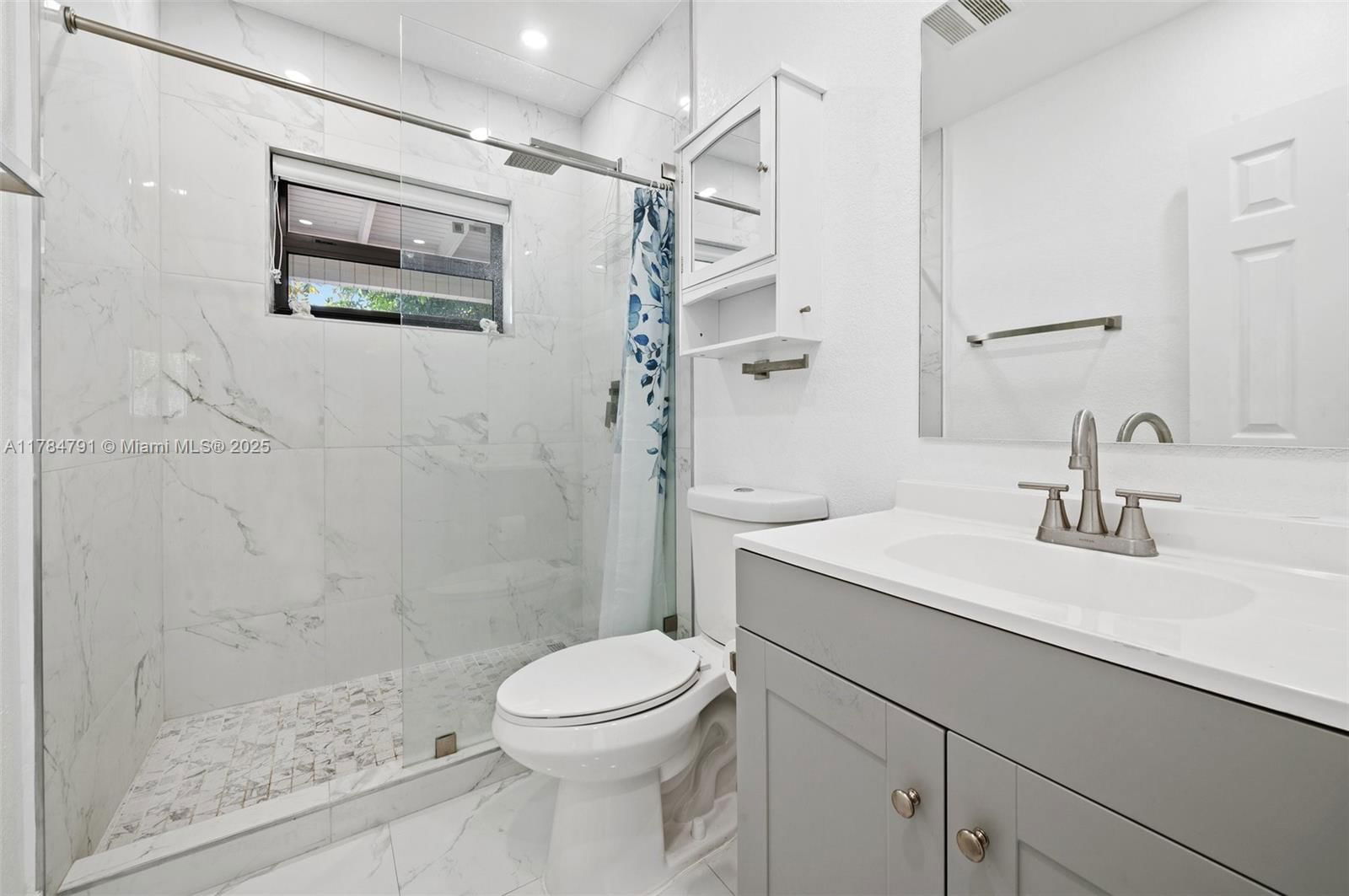 Real estate property located at 31600 187th Ave, Miami-dade, Replat Of Portion Of Flor, Homestead, FL