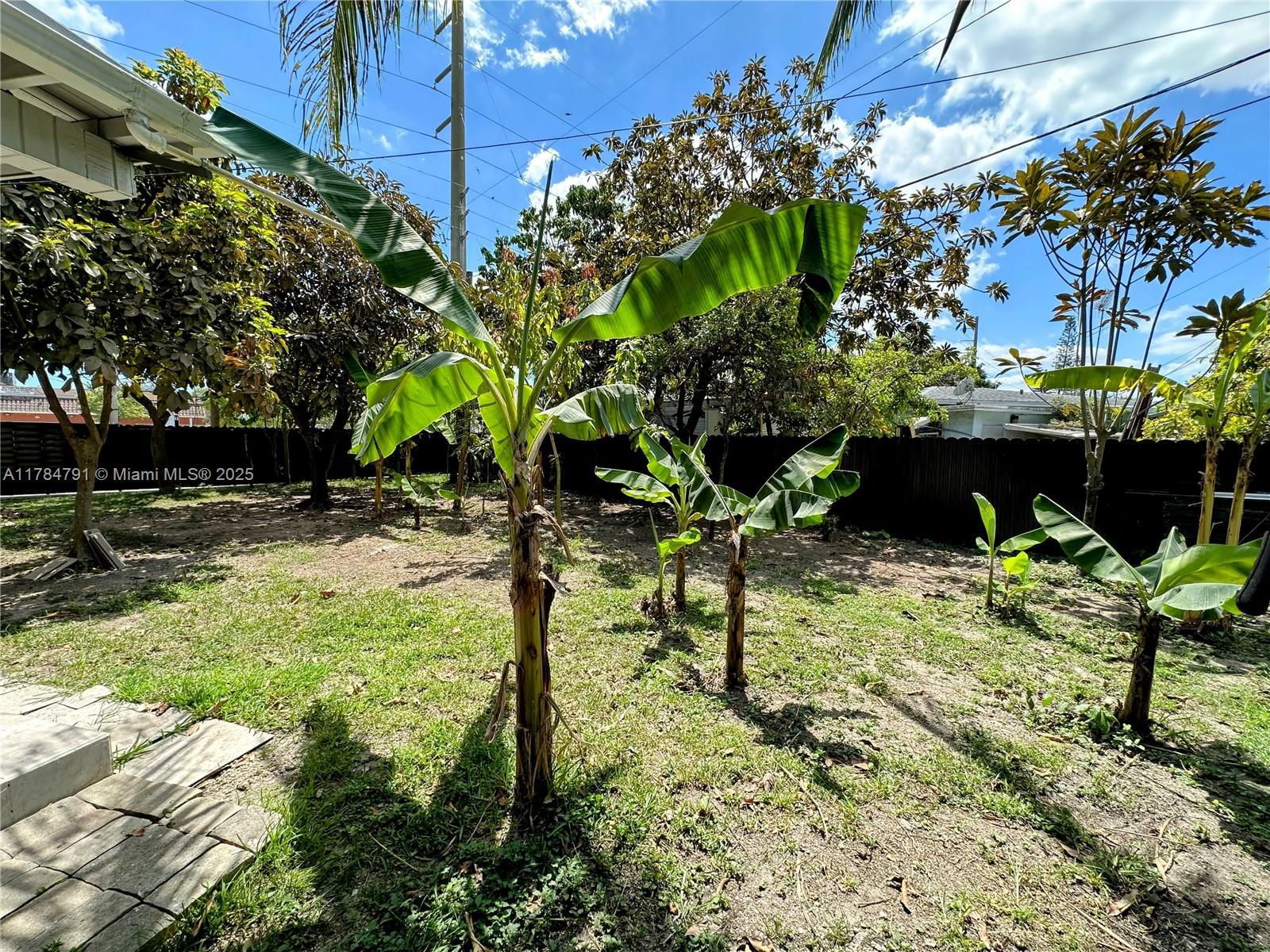 Real estate property located at 31600 187th Ave, Miami-dade, Replat Of Portion Of Flor, Homestead, FL