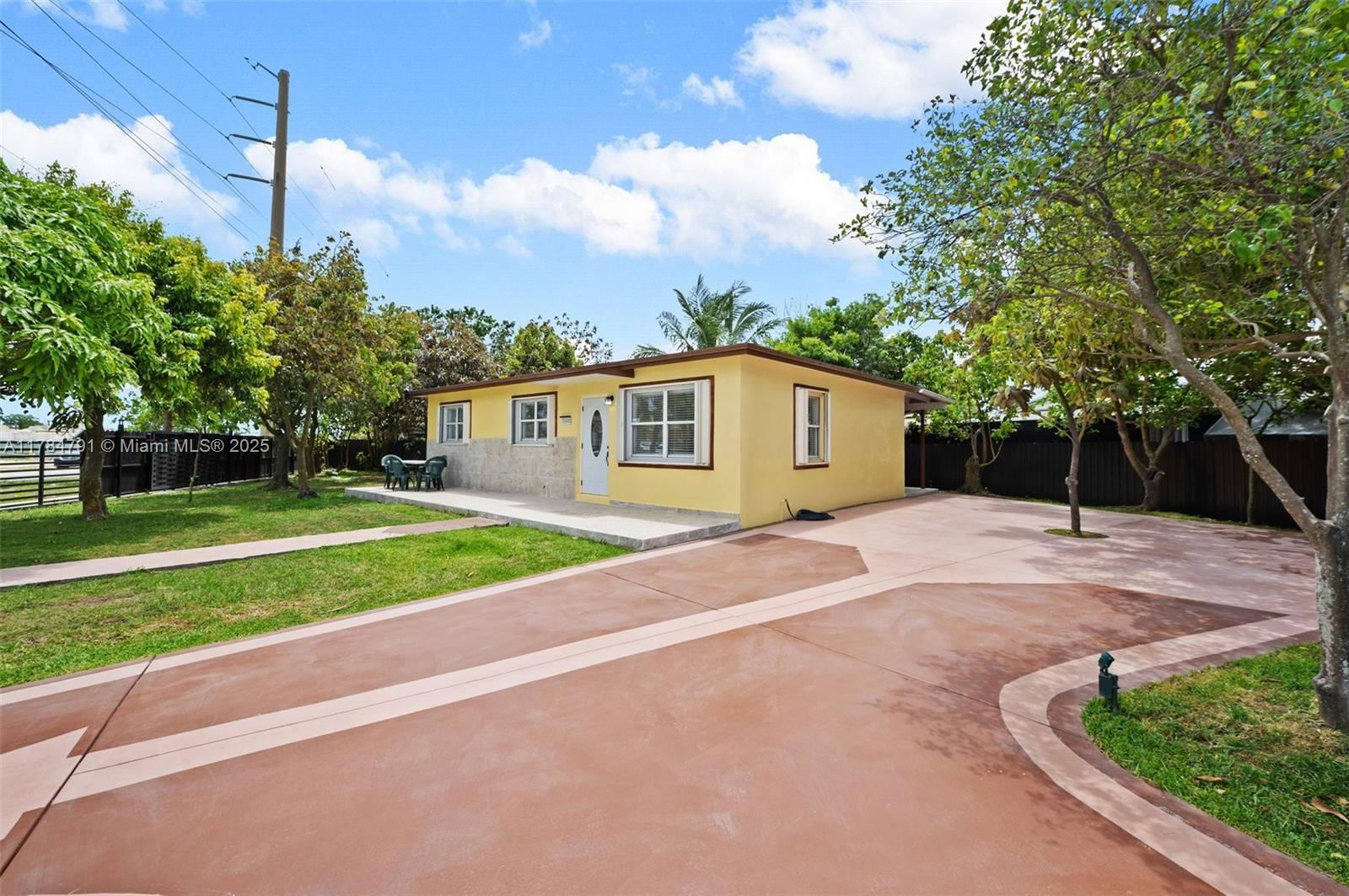 Real estate property located at 31600 187th Ave, Miami-dade, Replat Of Portion Of Flor, Homestead, FL