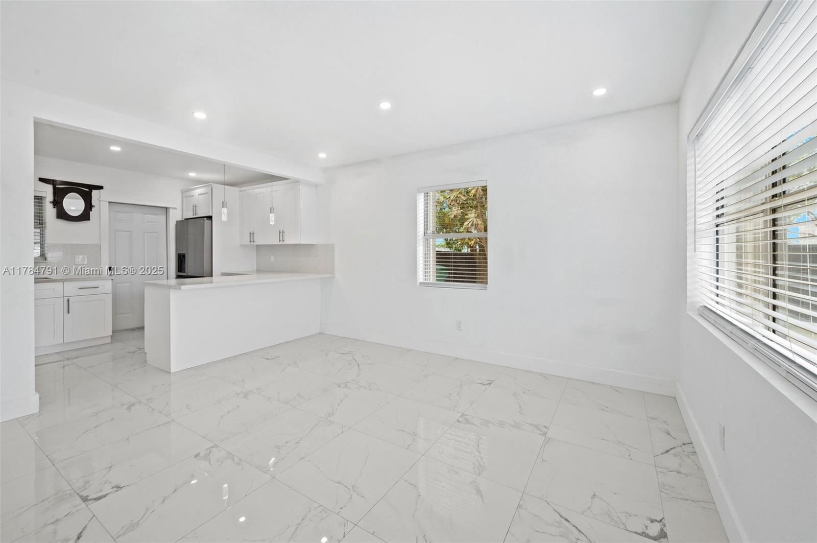 Real estate property located at 31600 187th Ave, Miami-dade, Replat Of Portion Of Flor, Homestead, FL