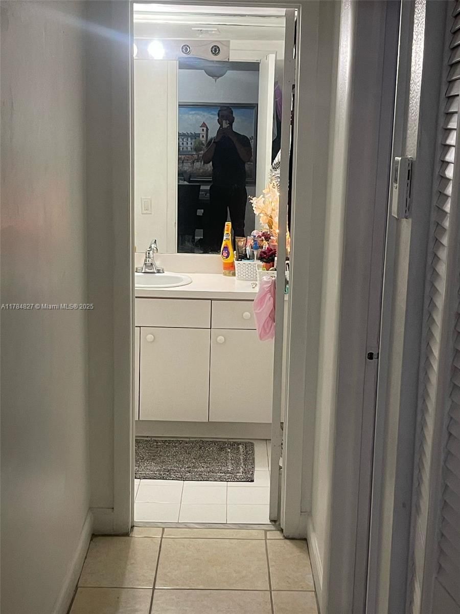 Real estate property located at 6195 18th Ave G216, Miami-dade, Los Suenos Condo, Hialeah, FL