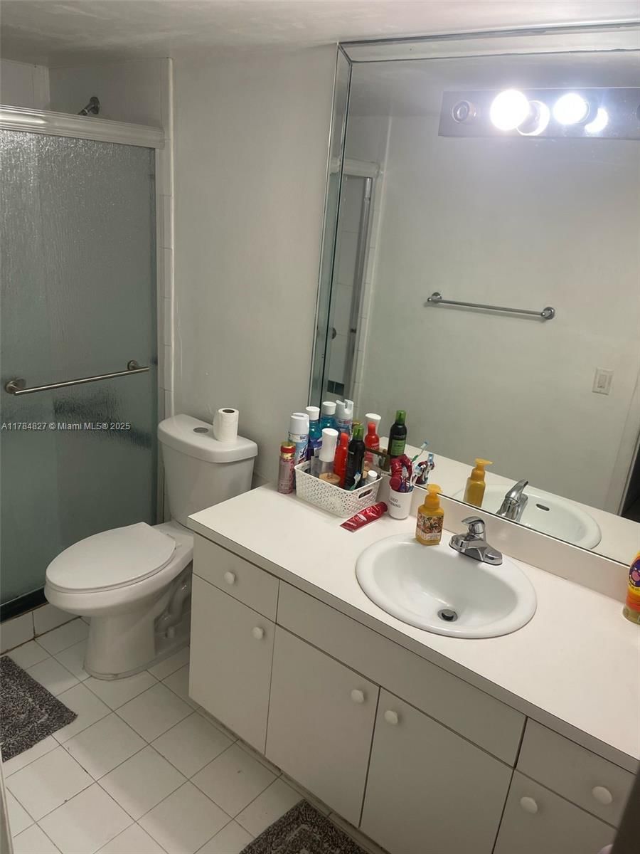Real estate property located at 6195 18th Ave G216, Miami-dade, Los Suenos Condo, Hialeah, FL