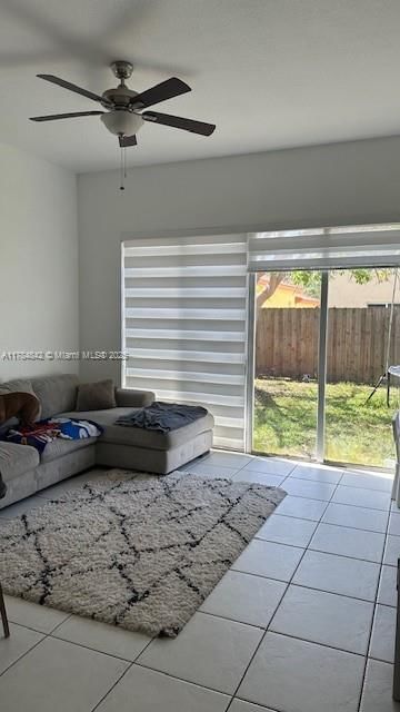 Real estate property located at 9418 227th Ter, Miami-dade, Lakes By The Bay Day, Cutler Bay, FL