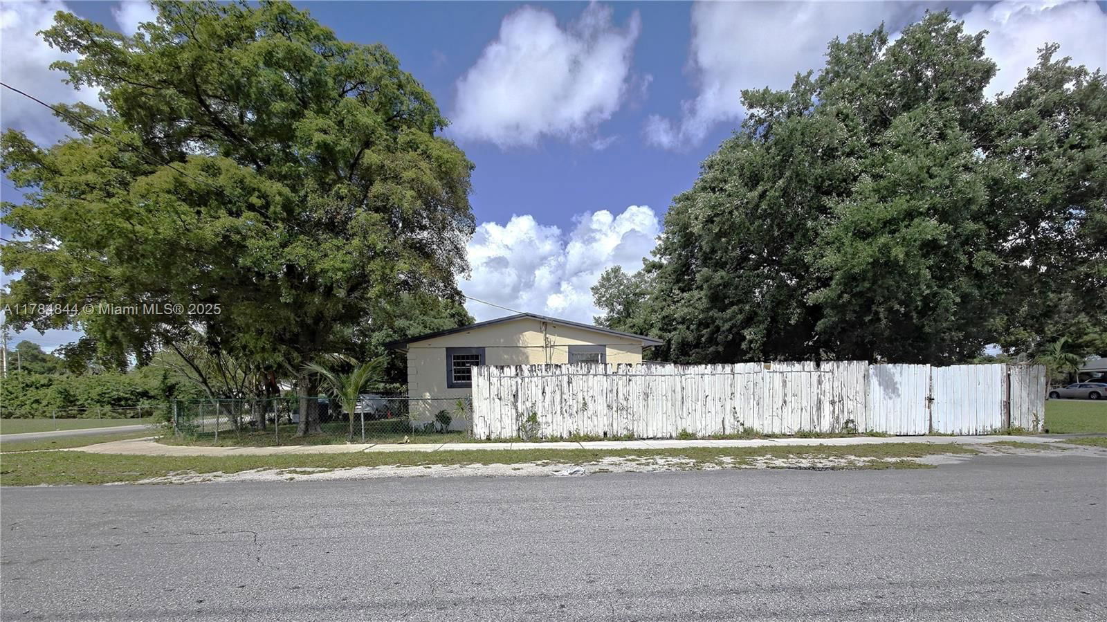 Real estate property located at 1801 81st Ter, Miami-dade, W Little River Rev, Miami, FL