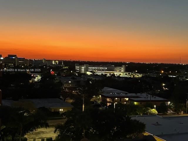 Real estate property located at 1625 10th Ave #1002, Broward, Runaway Bay Condo, Fort Lauderdale, FL