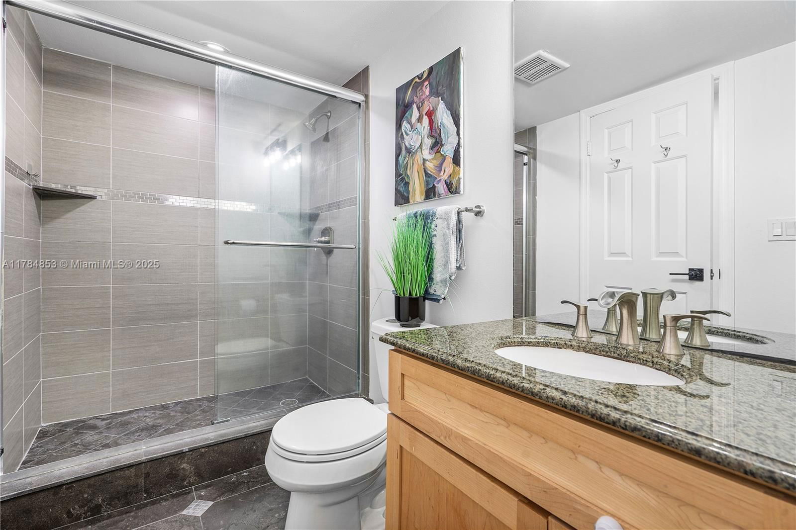 Real estate property located at 1625 10th Ave #1002, Broward, Runaway Bay Condo, Fort Lauderdale, FL