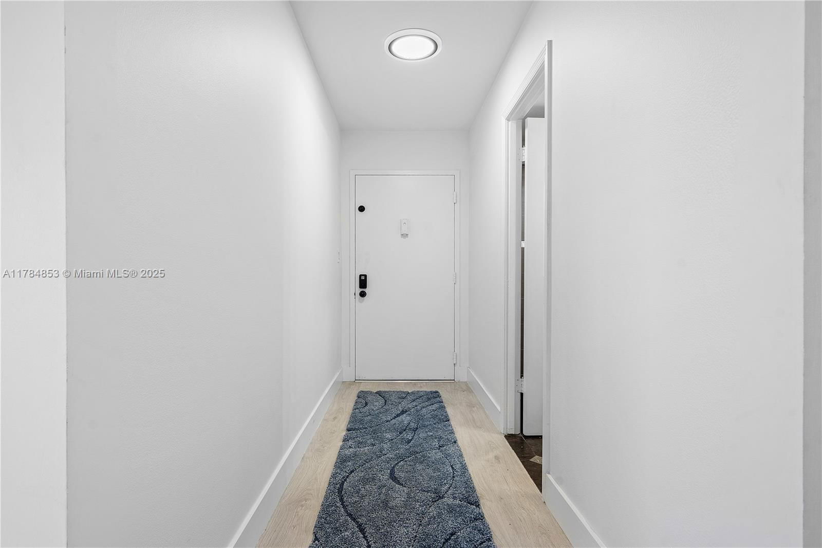 Real estate property located at 1625 10th Ave #1002, Broward, Runaway Bay Condo, Fort Lauderdale, FL