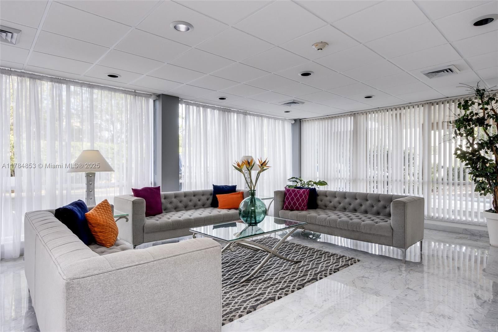 Real estate property located at 1625 10th Ave #1002, Broward, Runaway Bay Condo, Fort Lauderdale, FL