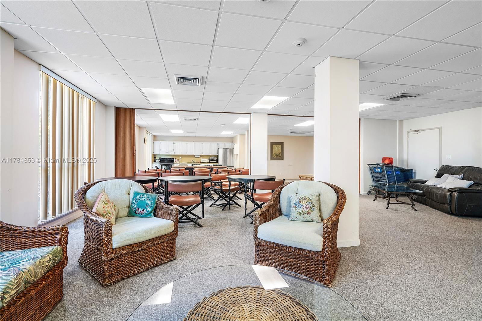 Real estate property located at 1625 10th Ave #1002, Broward, Runaway Bay Condo, Fort Lauderdale, FL
