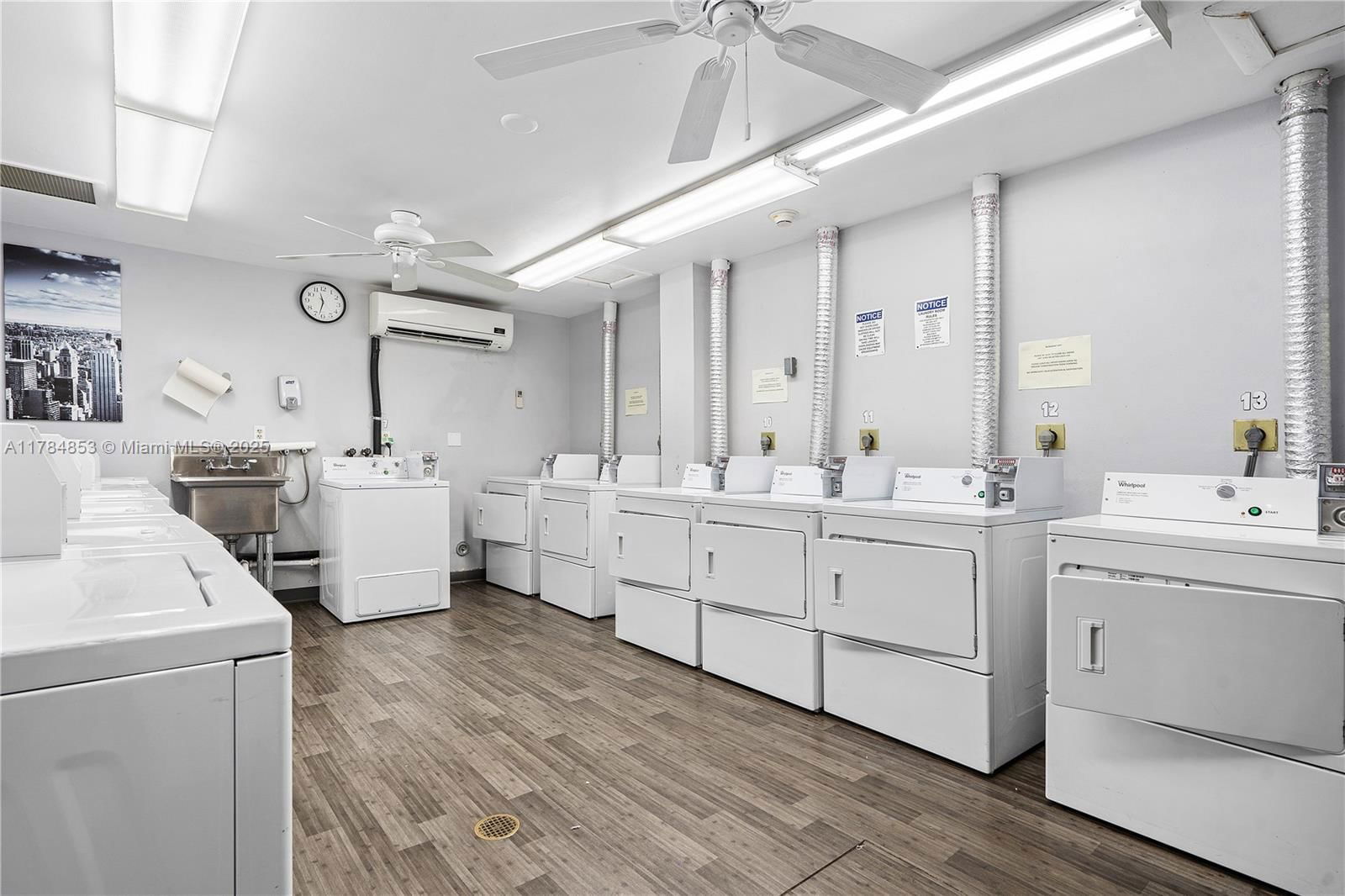 Real estate property located at 1625 10th Ave #1002, Broward, Runaway Bay Condo, Fort Lauderdale, FL
