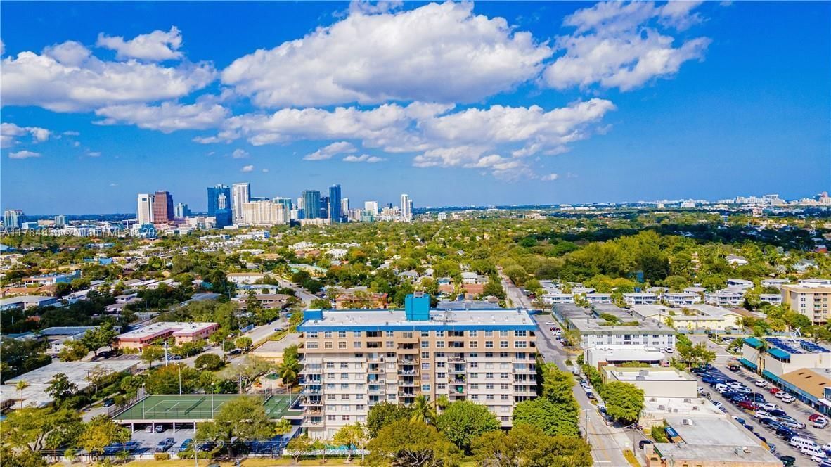 Real estate property located at 1625 10th Ave #1002, Broward, Runaway Bay Condo, Fort Lauderdale, FL