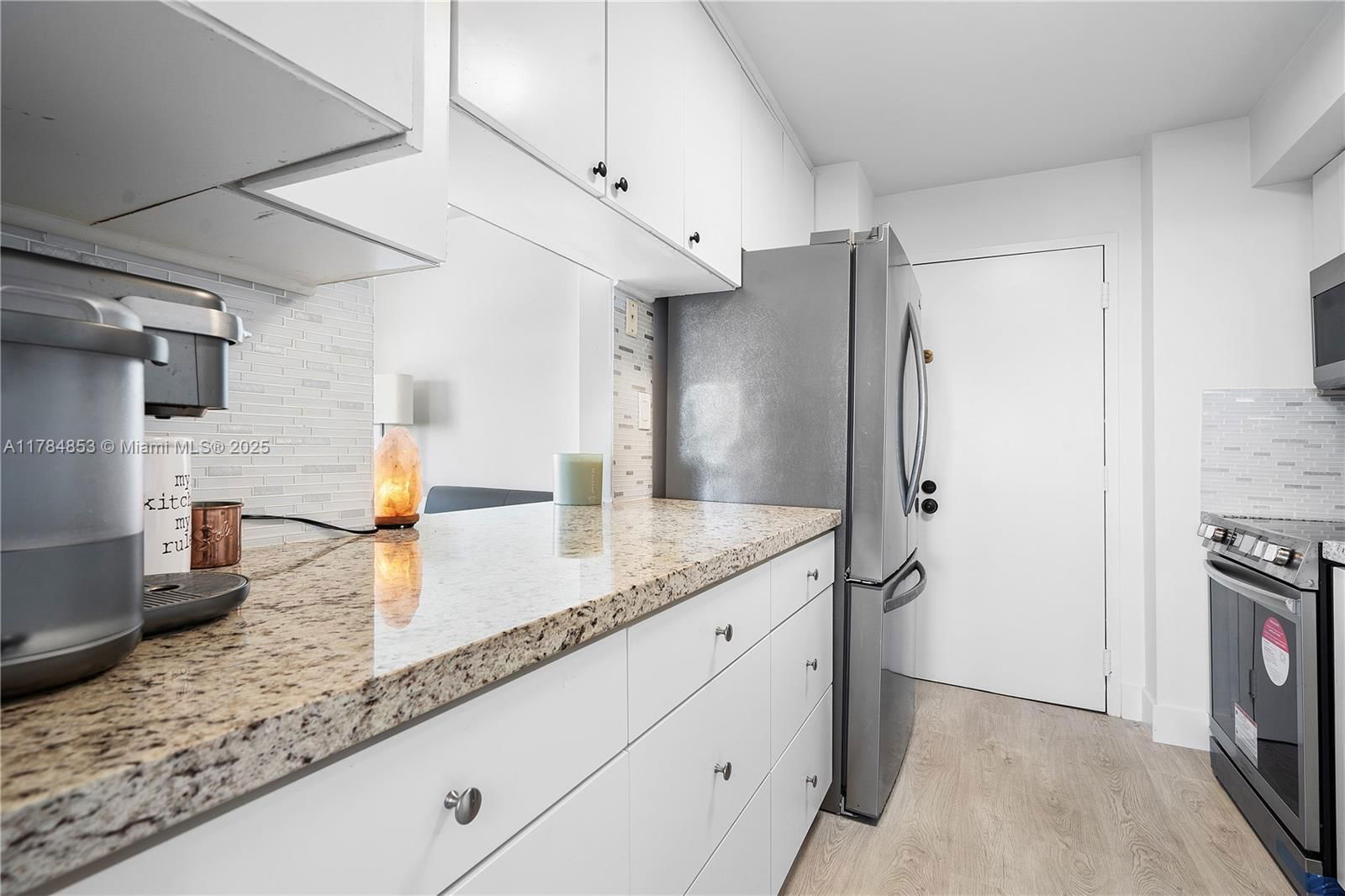 Real estate property located at 1625 10th Ave #1002, Broward, Runaway Bay Condo, Fort Lauderdale, FL