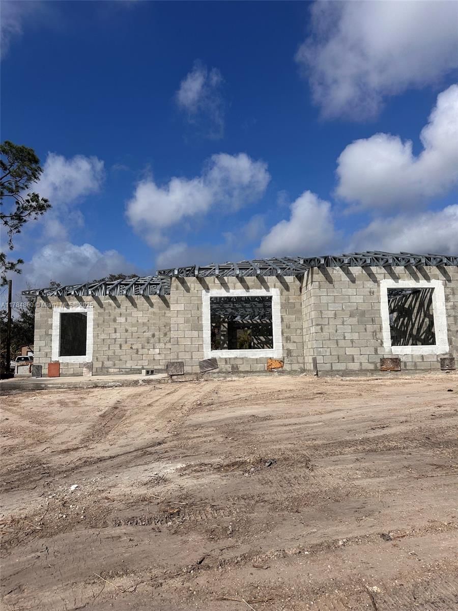 Real estate property located at 3060 Sean Road, Sarasota, 1588 - Port Charlotte Sub, Sarasota, FL