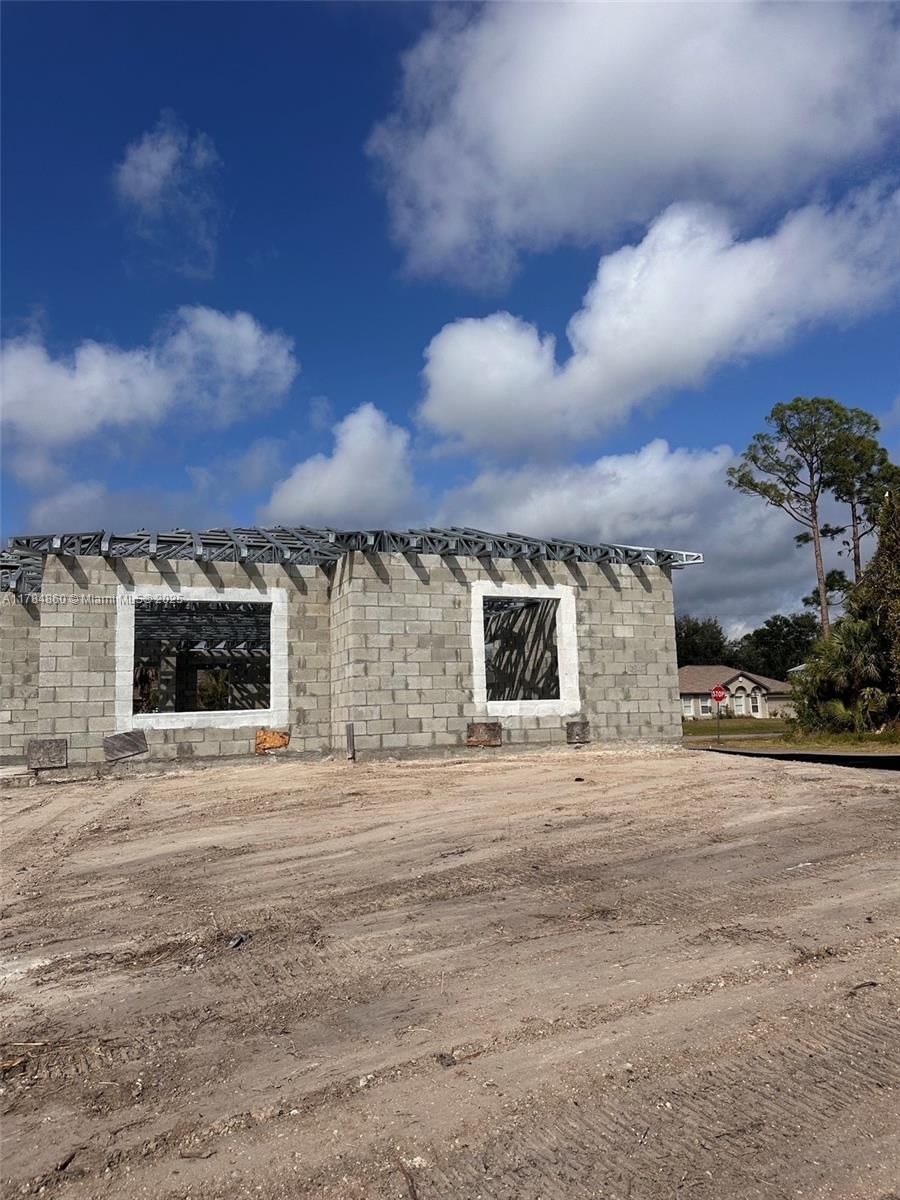 Real estate property located at 3060 Sean Road, Sarasota, 1588 - Port Charlotte Sub, Sarasota, FL