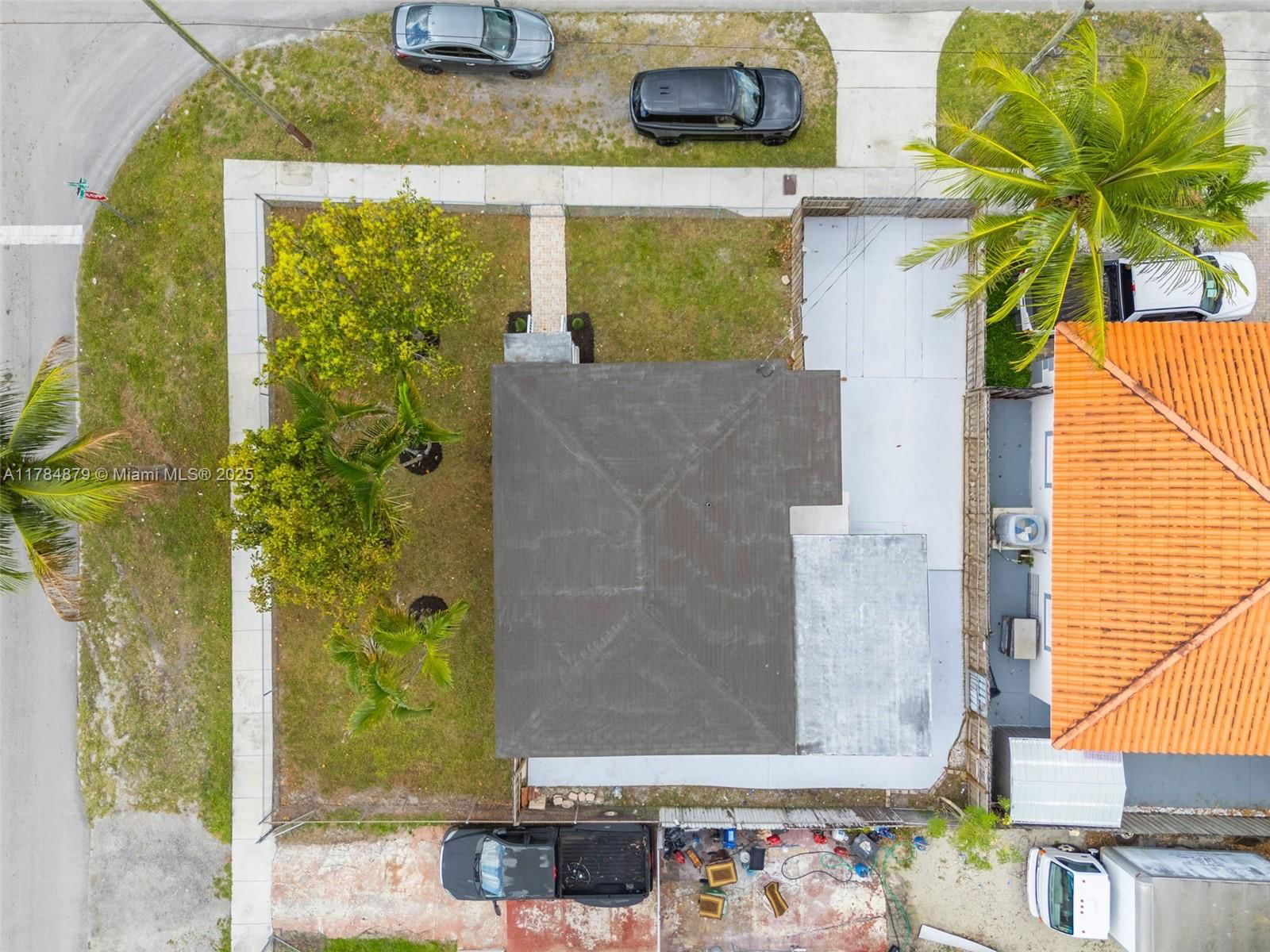Real estate property located at 301 35th St, Miami-dade, Adrian At Suniland, Hialeah, FL