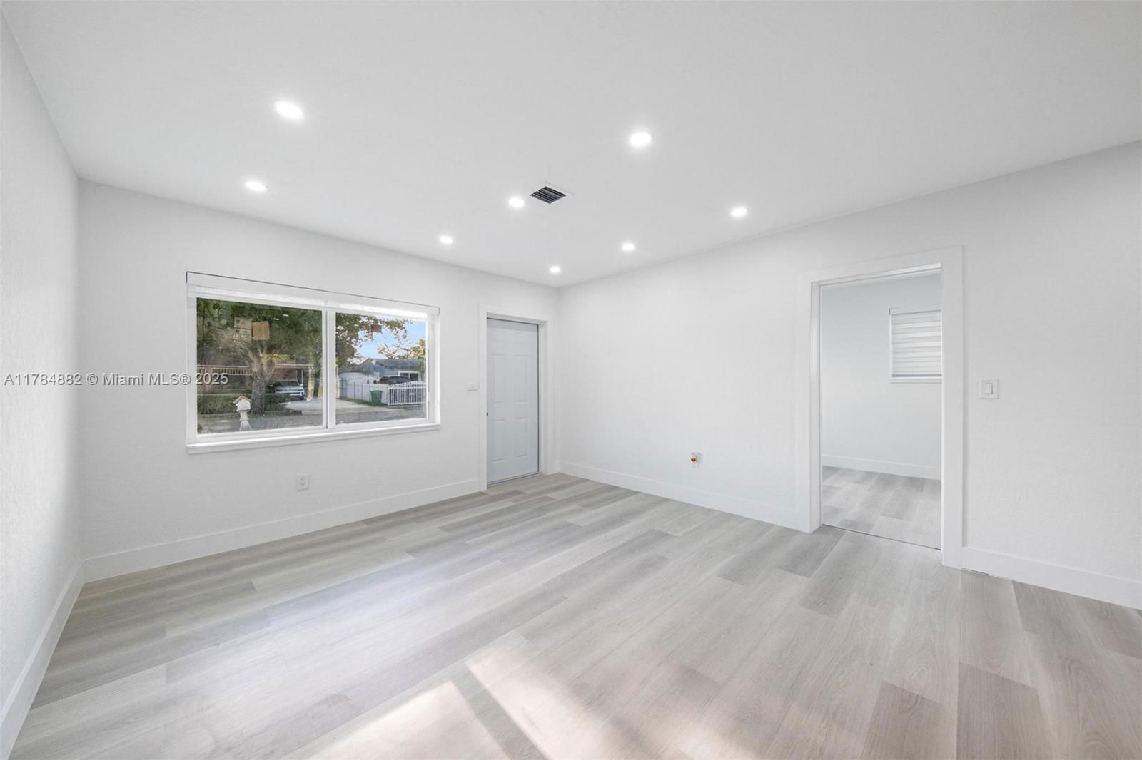 Real estate property located at 6811 28th Ave, Miami-dade, Gladeview, Miami, FL
