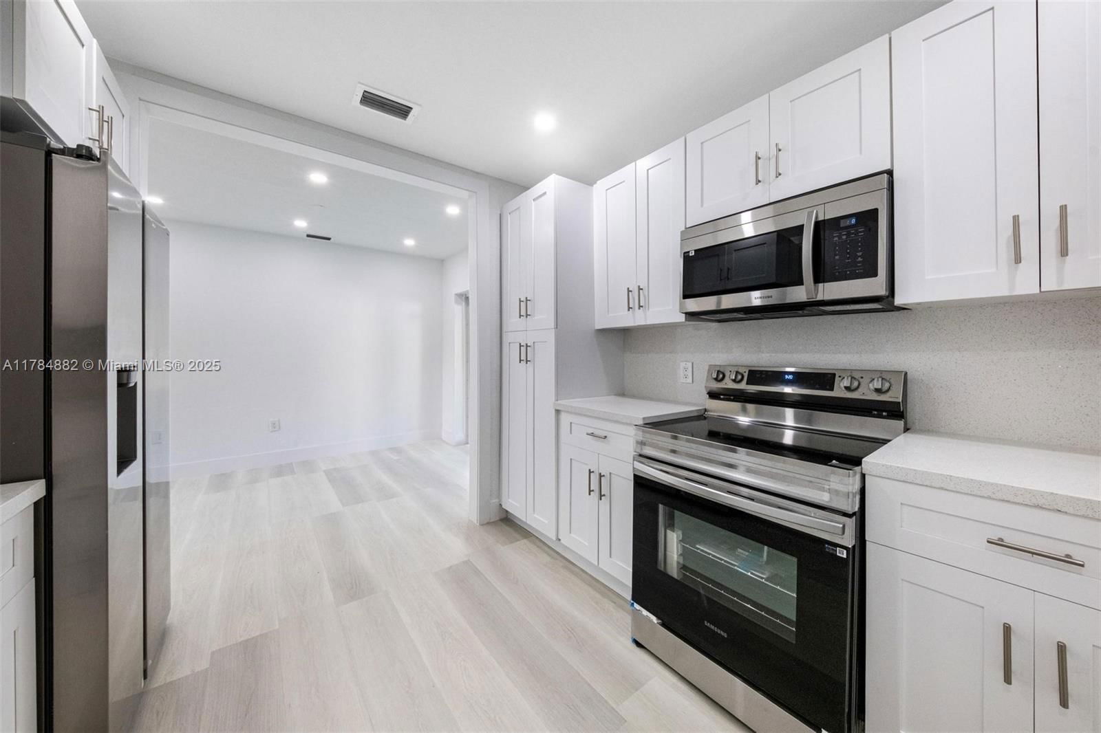 Real estate property located at 6811 28th Ave, Miami-dade, Gladeview, Miami, FL