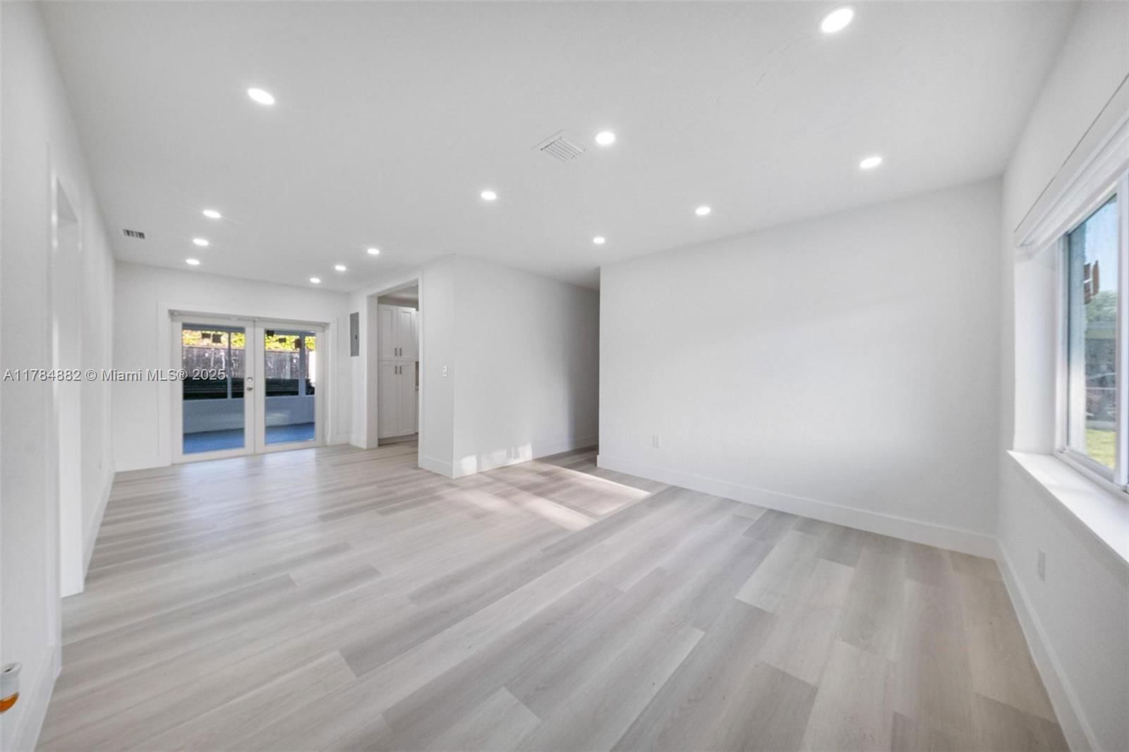 Real estate property located at 6811 28th Ave, Miami-dade, Gladeview, Miami, FL