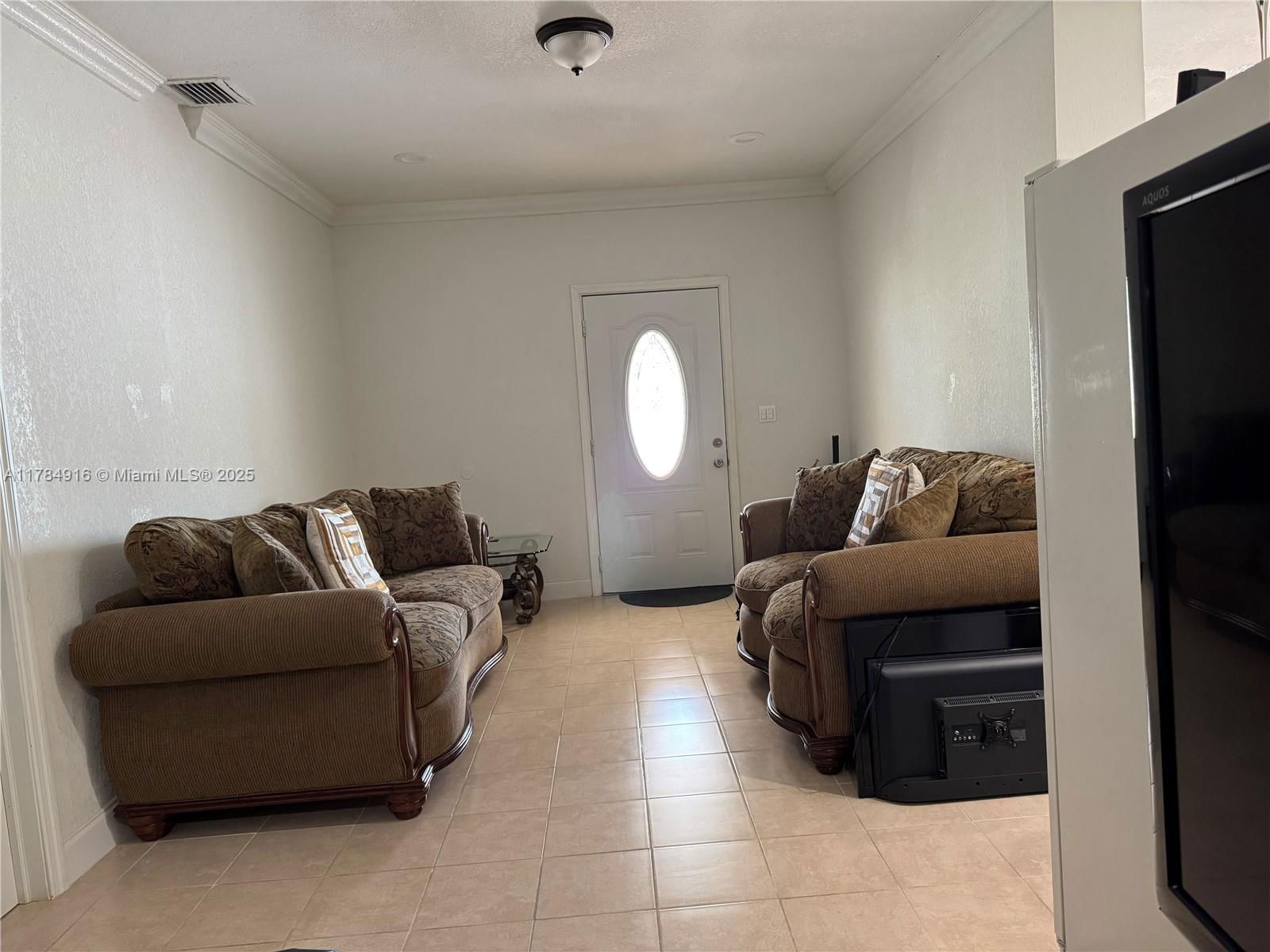 Real estate property located at 3041 95th Ter, Miami-dade, The Tropics Amd, Miami, FL