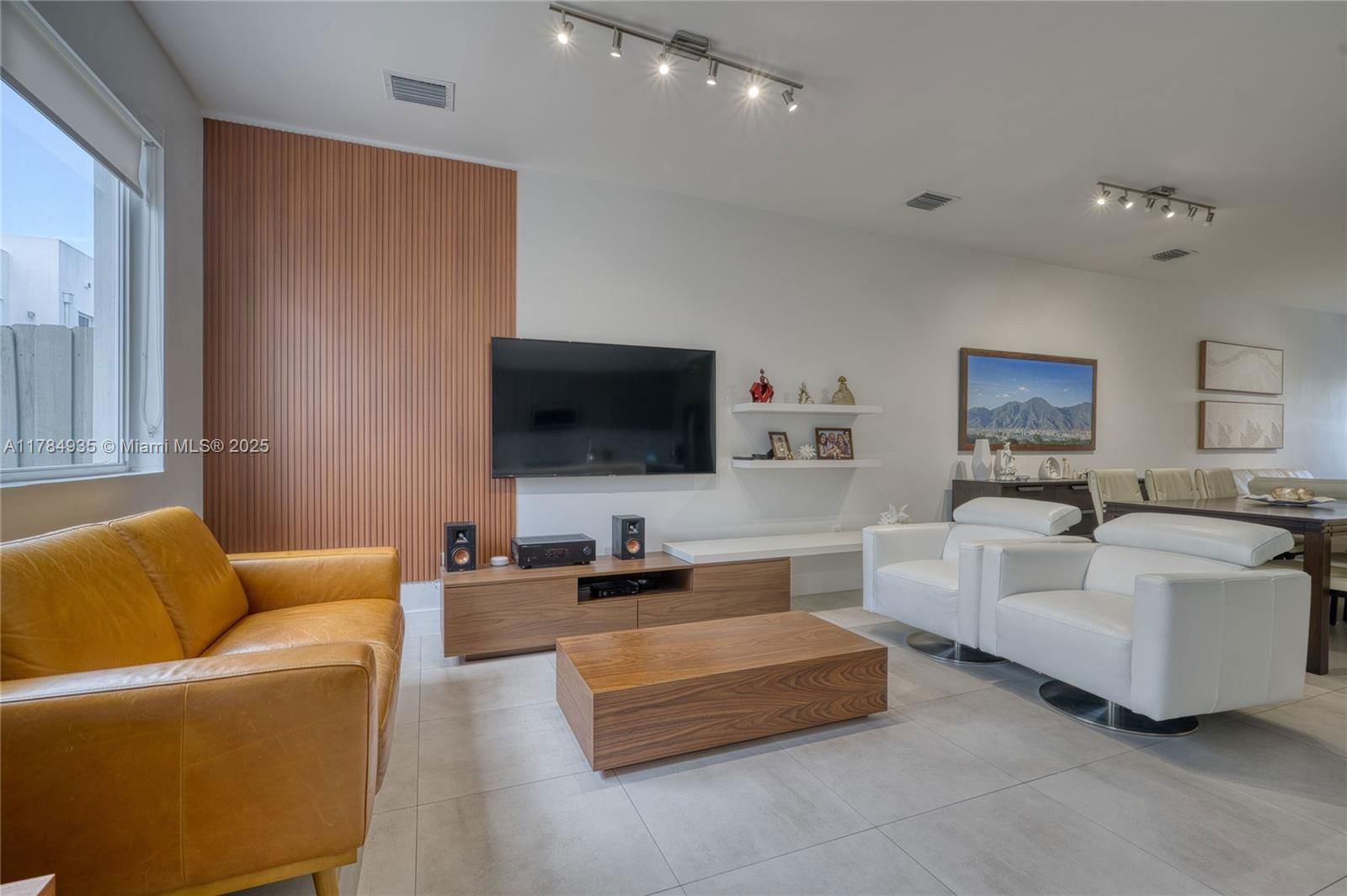 Real estate property located at 10240 72nd Ter, Miami-dade, Doral Palms North, Doral, FL