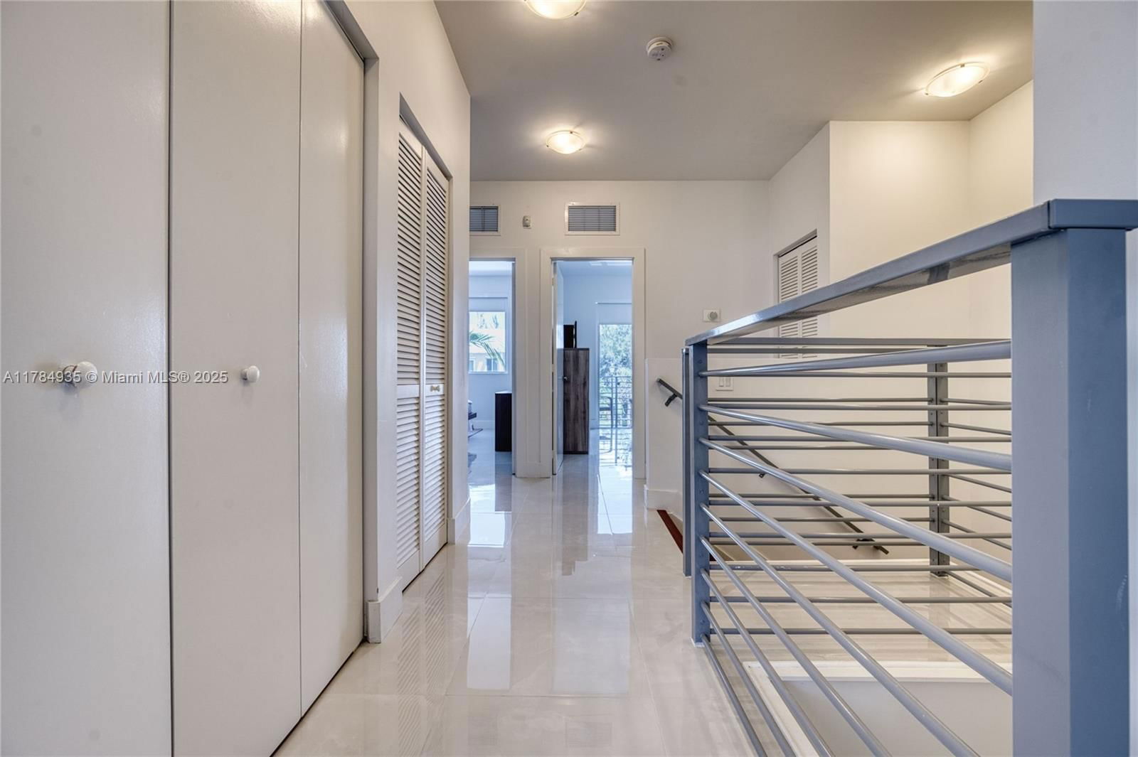 Real estate property located at 10240 72nd Ter, Miami-dade, Doral Palms North, Doral, FL