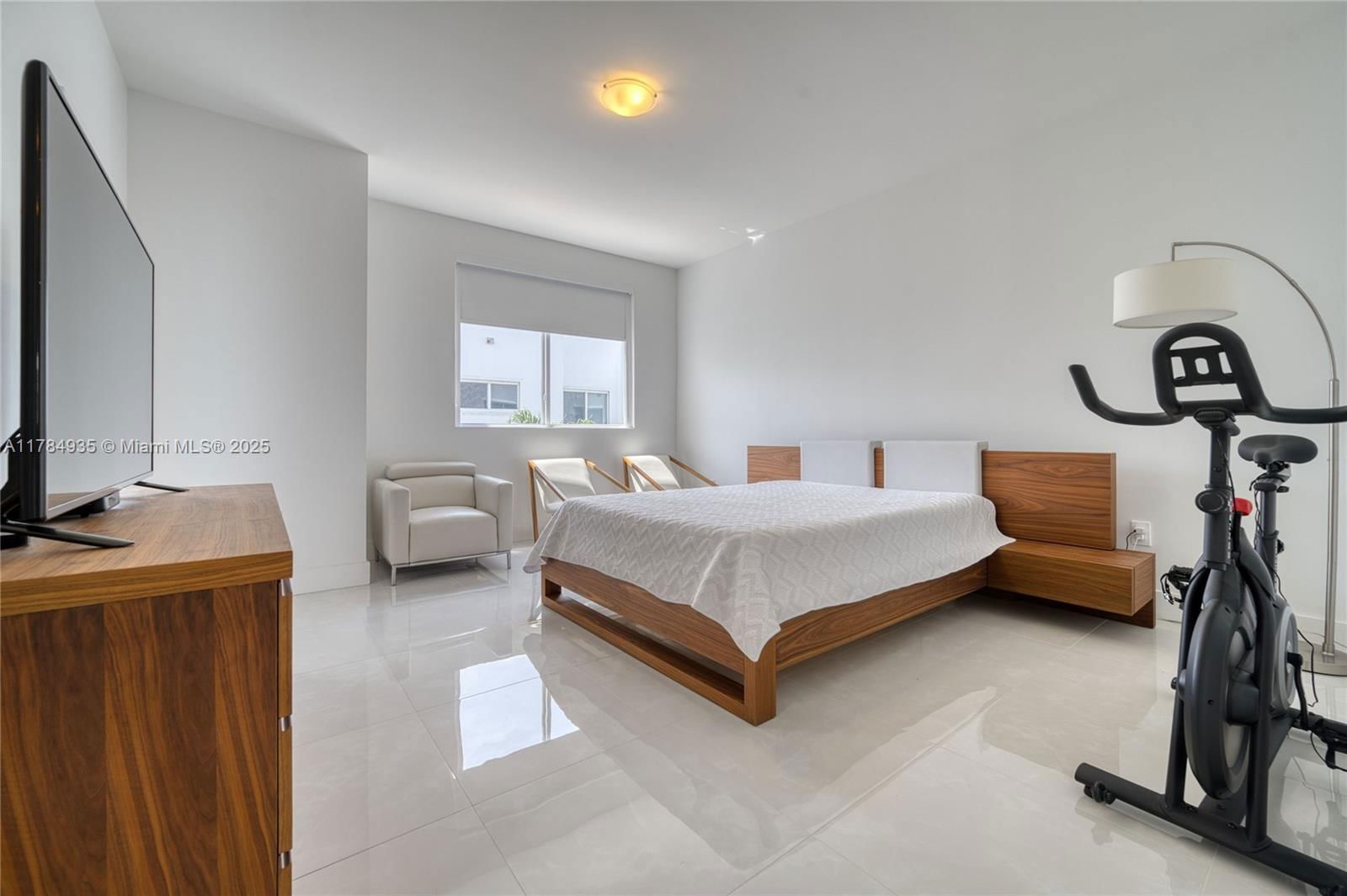 Real estate property located at 10240 72nd Ter, Miami-dade, Doral Palms North, Doral, FL