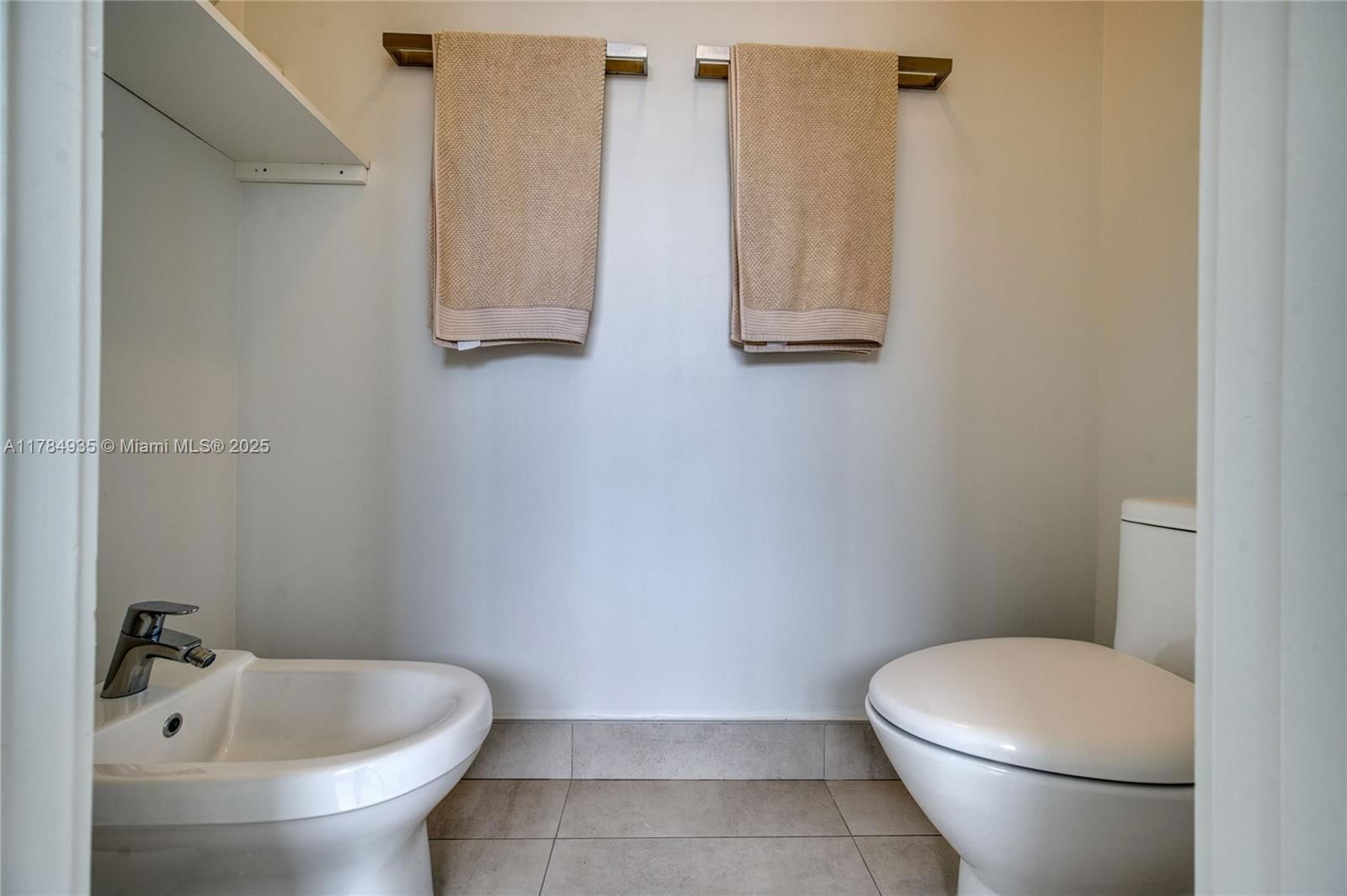 Real estate property located at 10240 72nd Ter, Miami-dade, Doral Palms North, Doral, FL