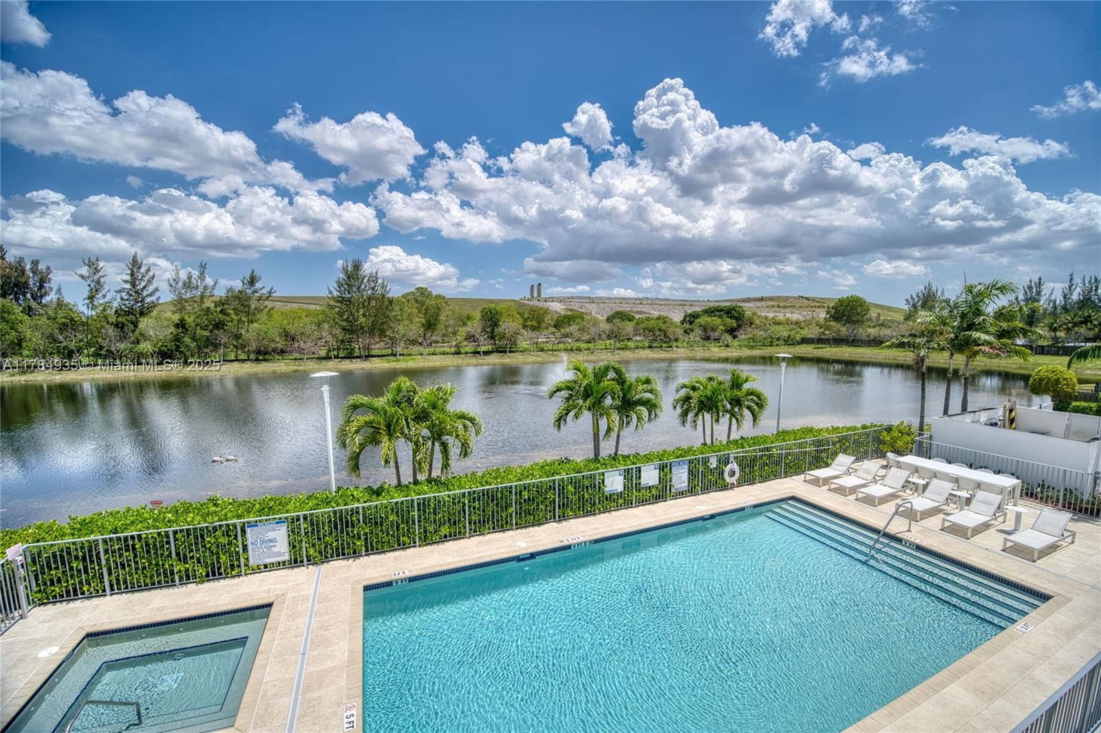 Real estate property located at 10240 72nd Ter, Miami-dade, Doral Palms North, Doral, FL
