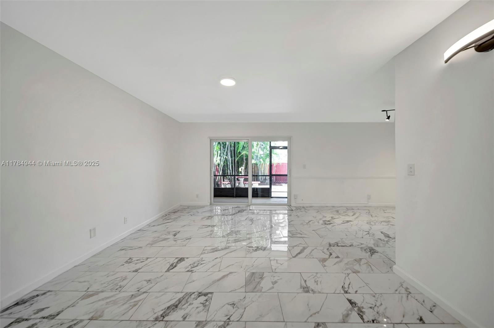 Real estate property located at 4165 66th Way #137, Broward, Brentwood Townhouse 4 Con, Davie, FL