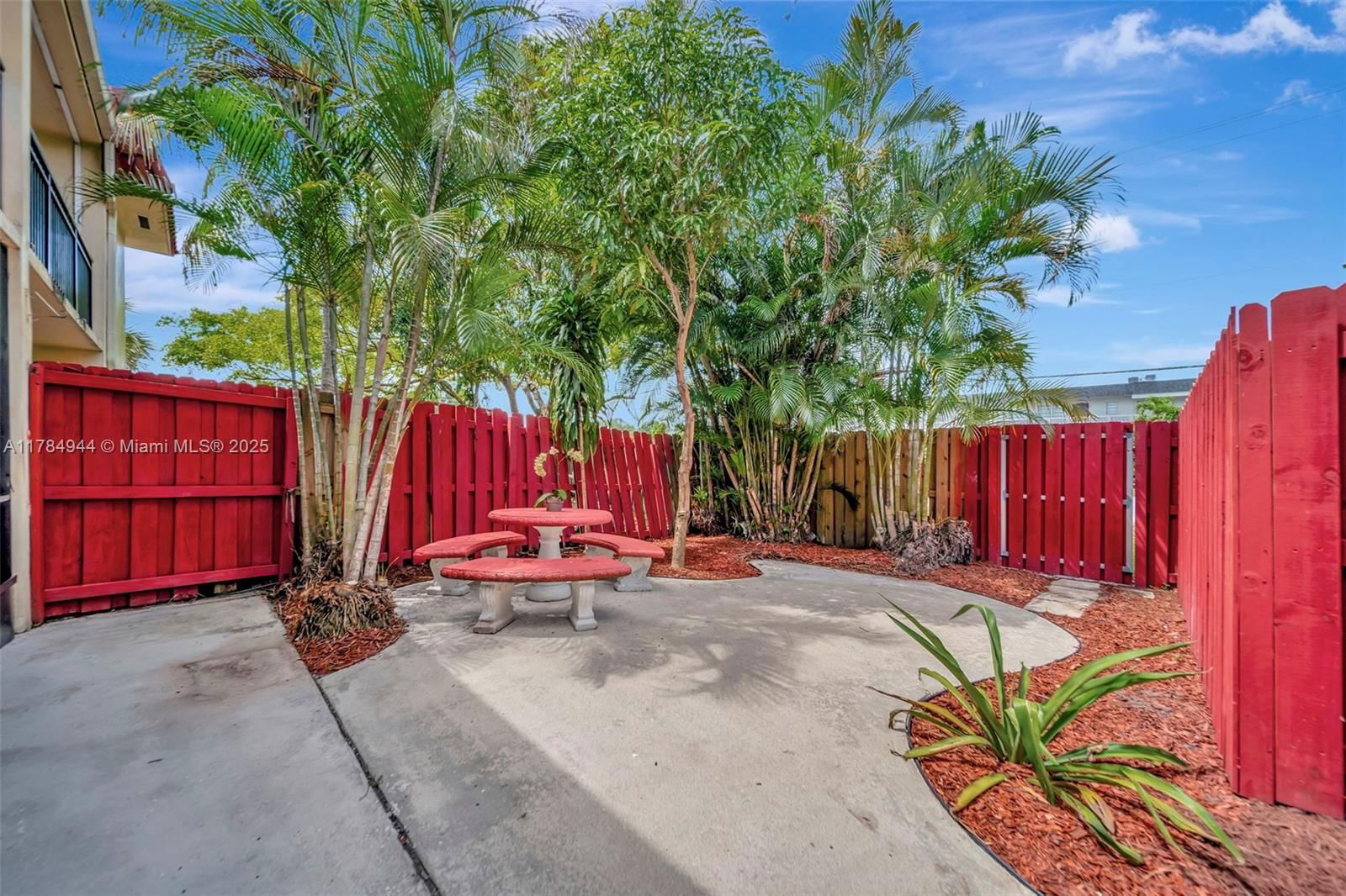 Real estate property located at 4165 66th Way #137, Broward, Brentwood Townhouse 4 Con, Davie, FL